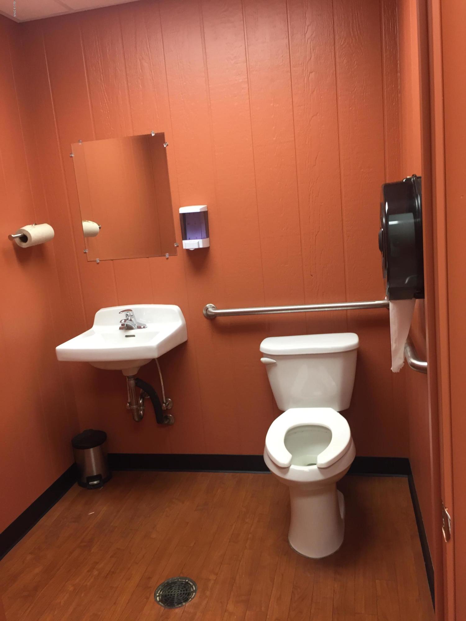 [No Recorded Subdiv] - Commercial Sale