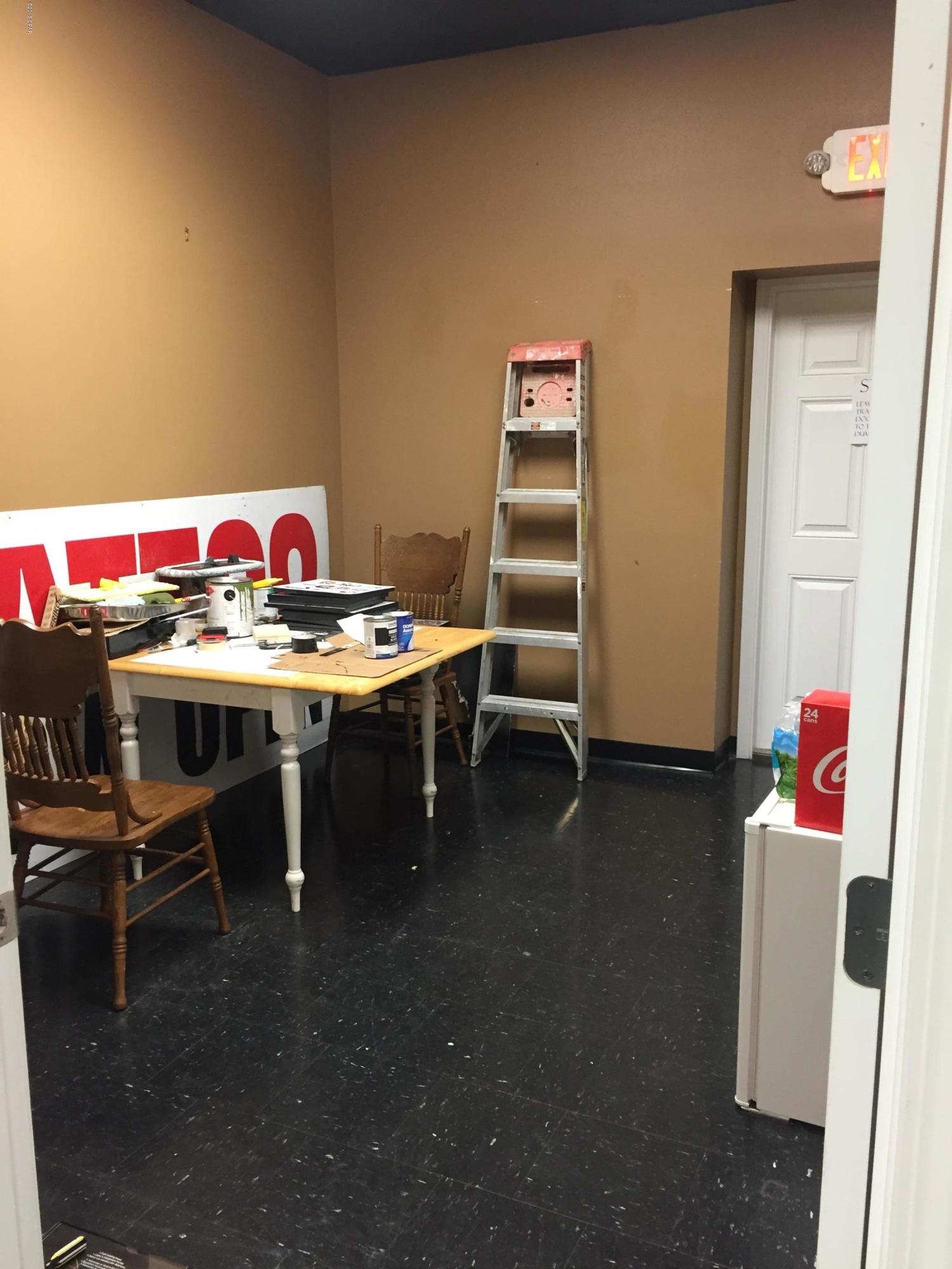 [No Recorded Subdiv] - Commercial Sale