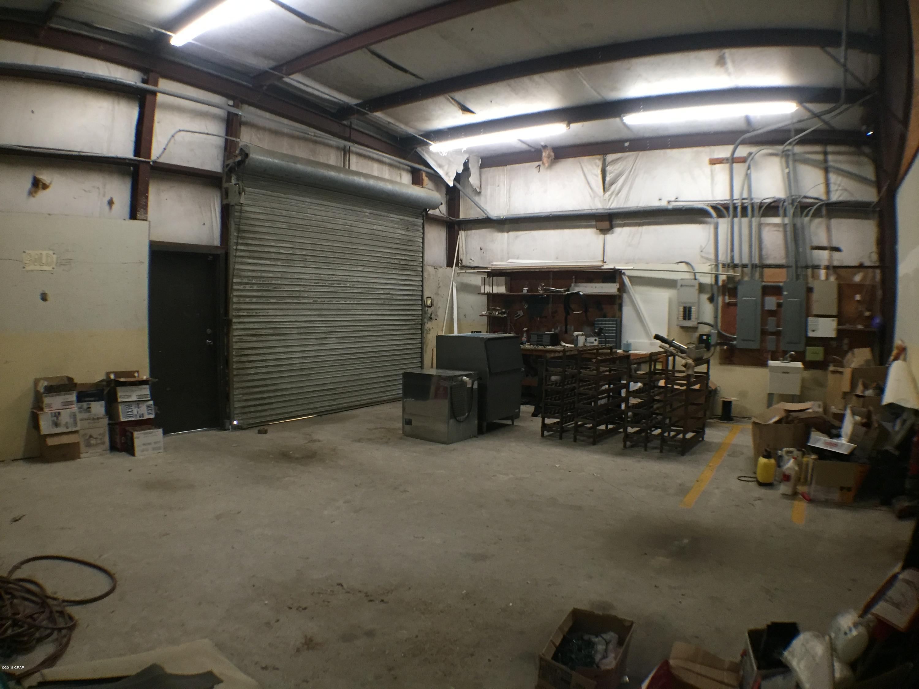 [No Recorded Subdiv] - Commercial Sale