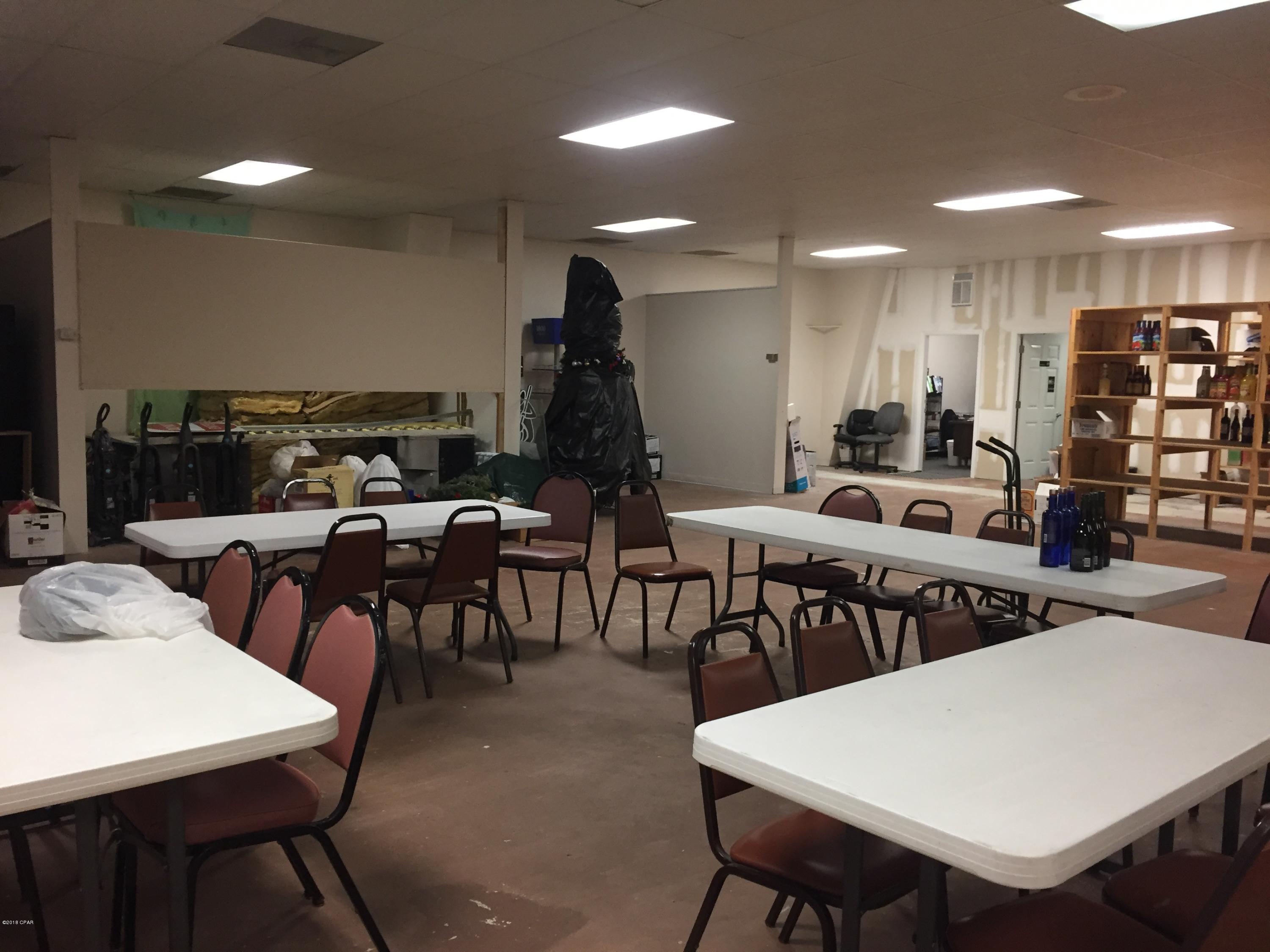 [No Recorded Subdiv] - Commercial Sale