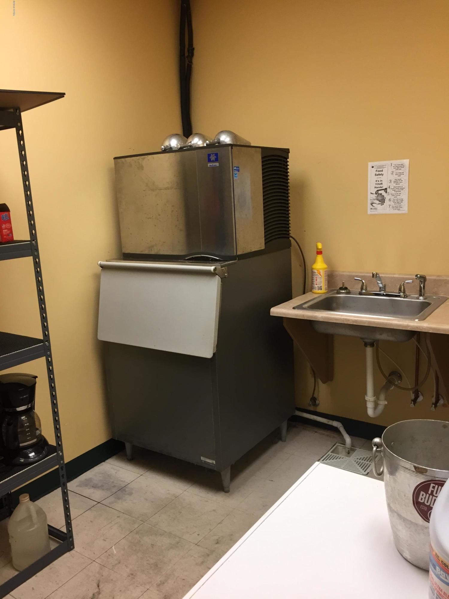 [No Recorded Subdiv] - Commercial Sale