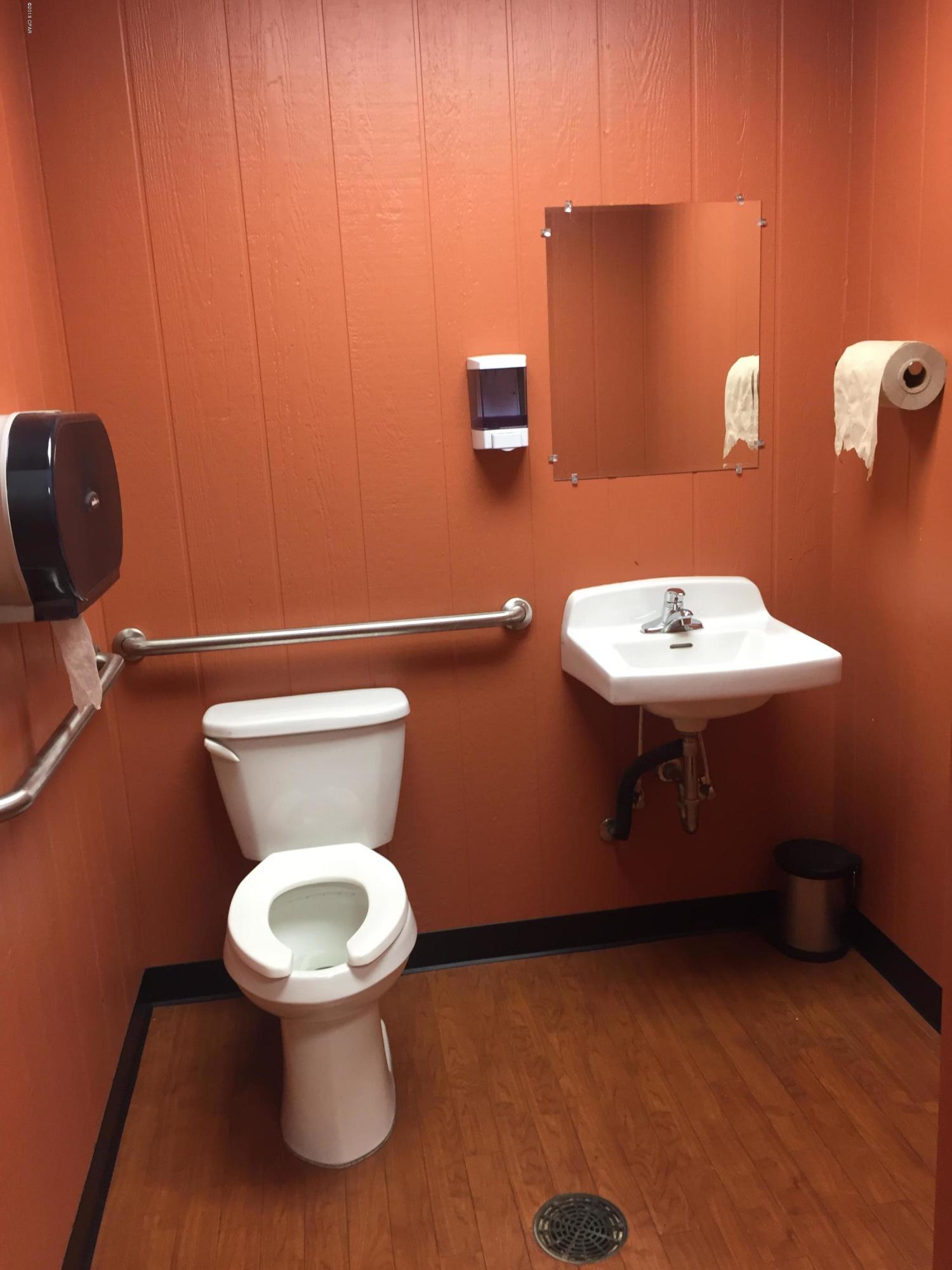 [No Recorded Subdiv] - Commercial Sale