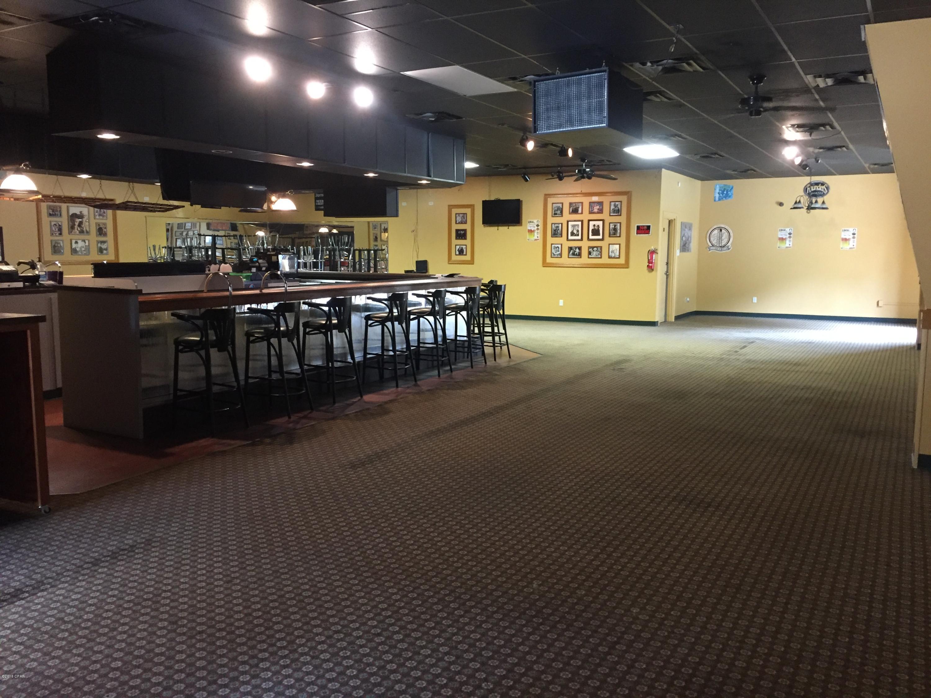 [No Recorded Subdiv] - Commercial Sale