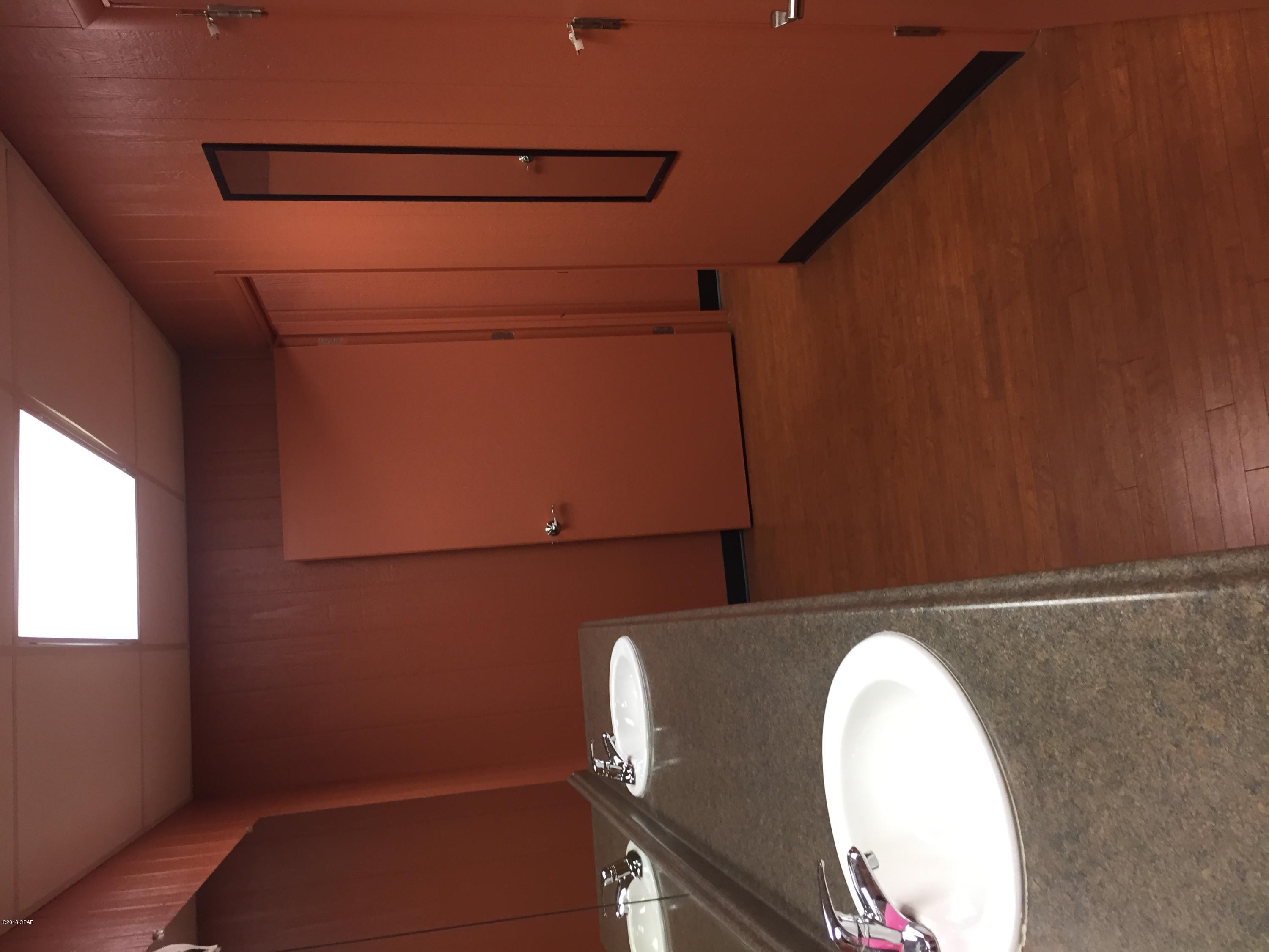 [No Recorded Subdiv] - Commercial Sale