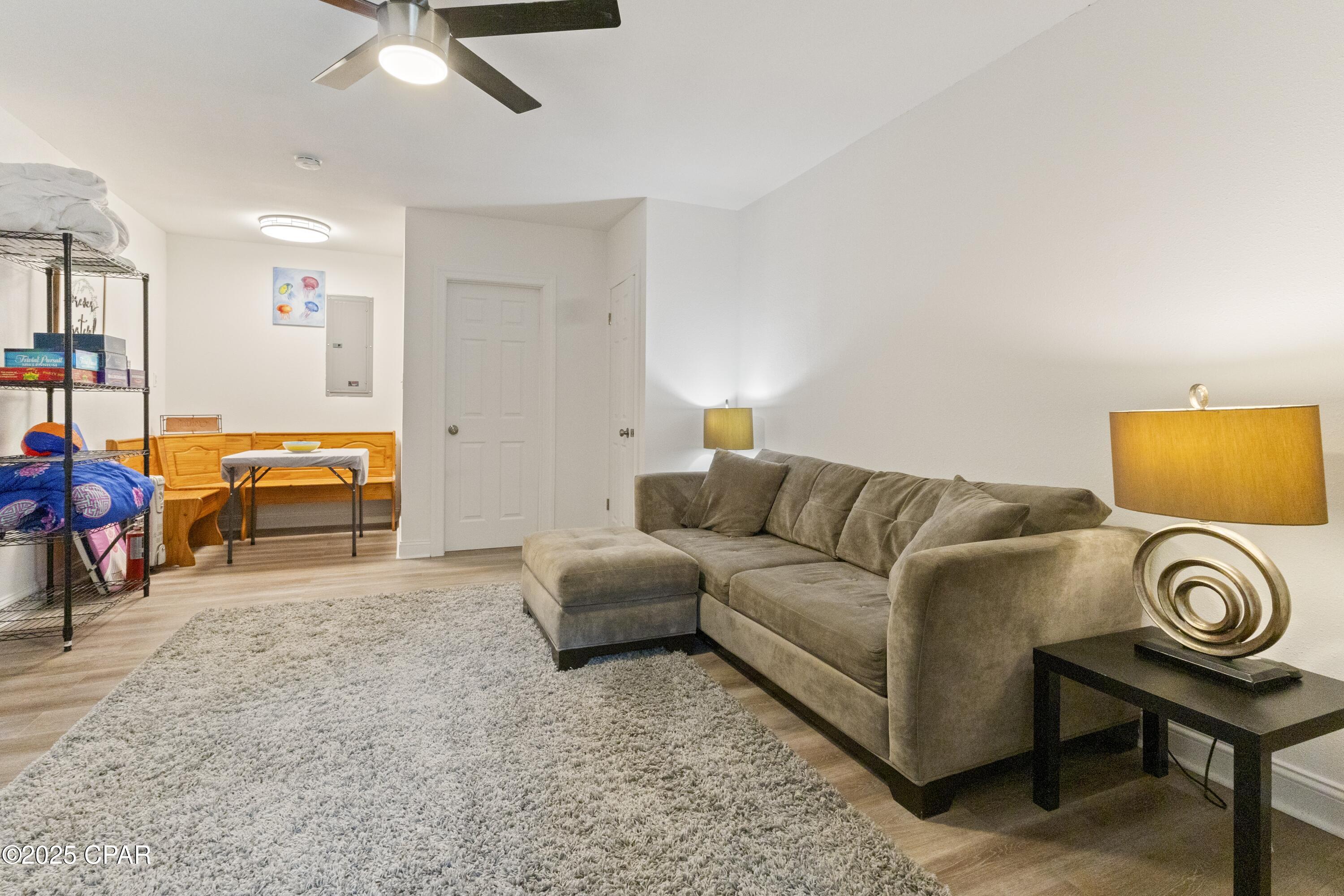 Laguna Beach Estates 8th Add - Residential