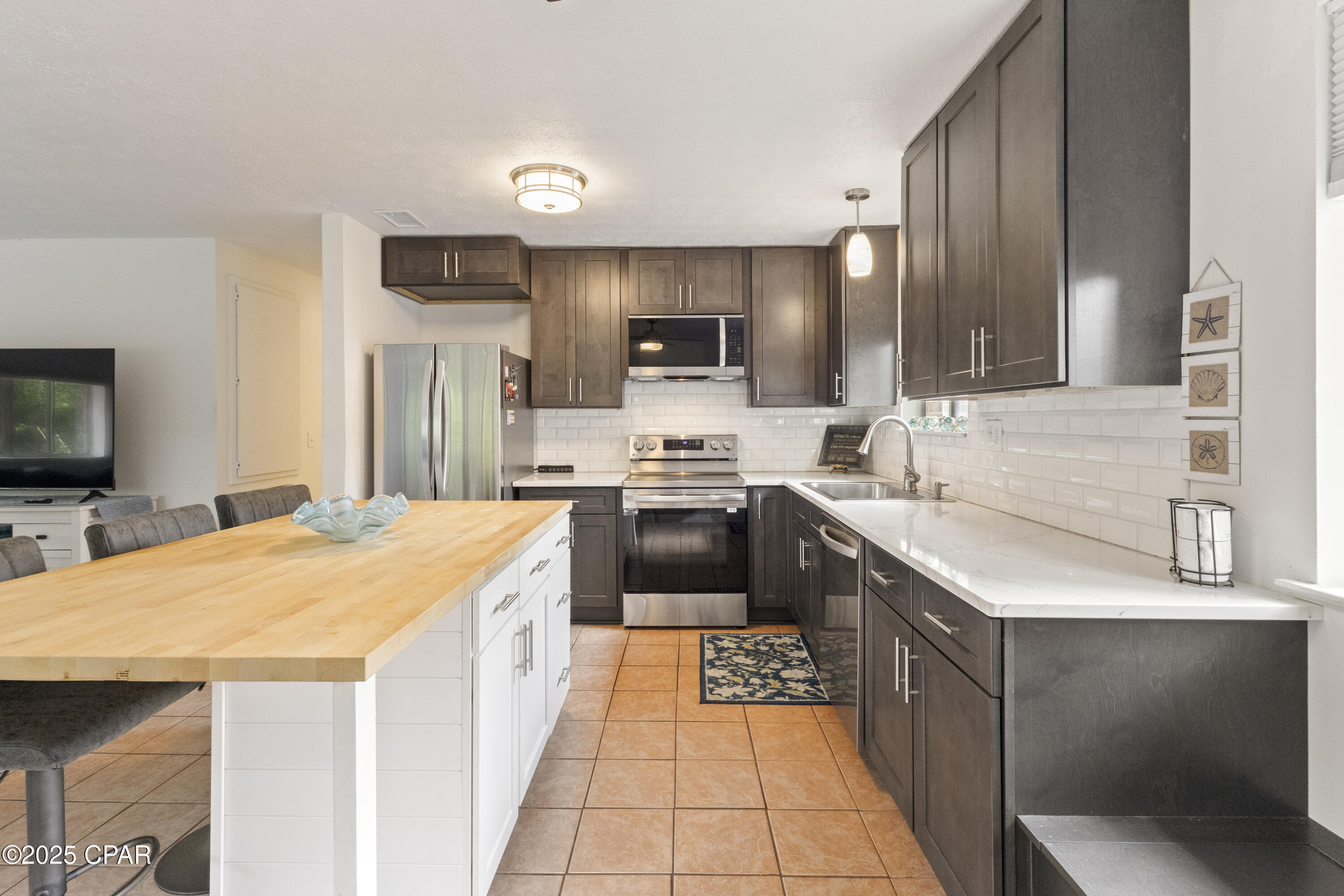 Laguna Beach Estates 8th Add - Residential