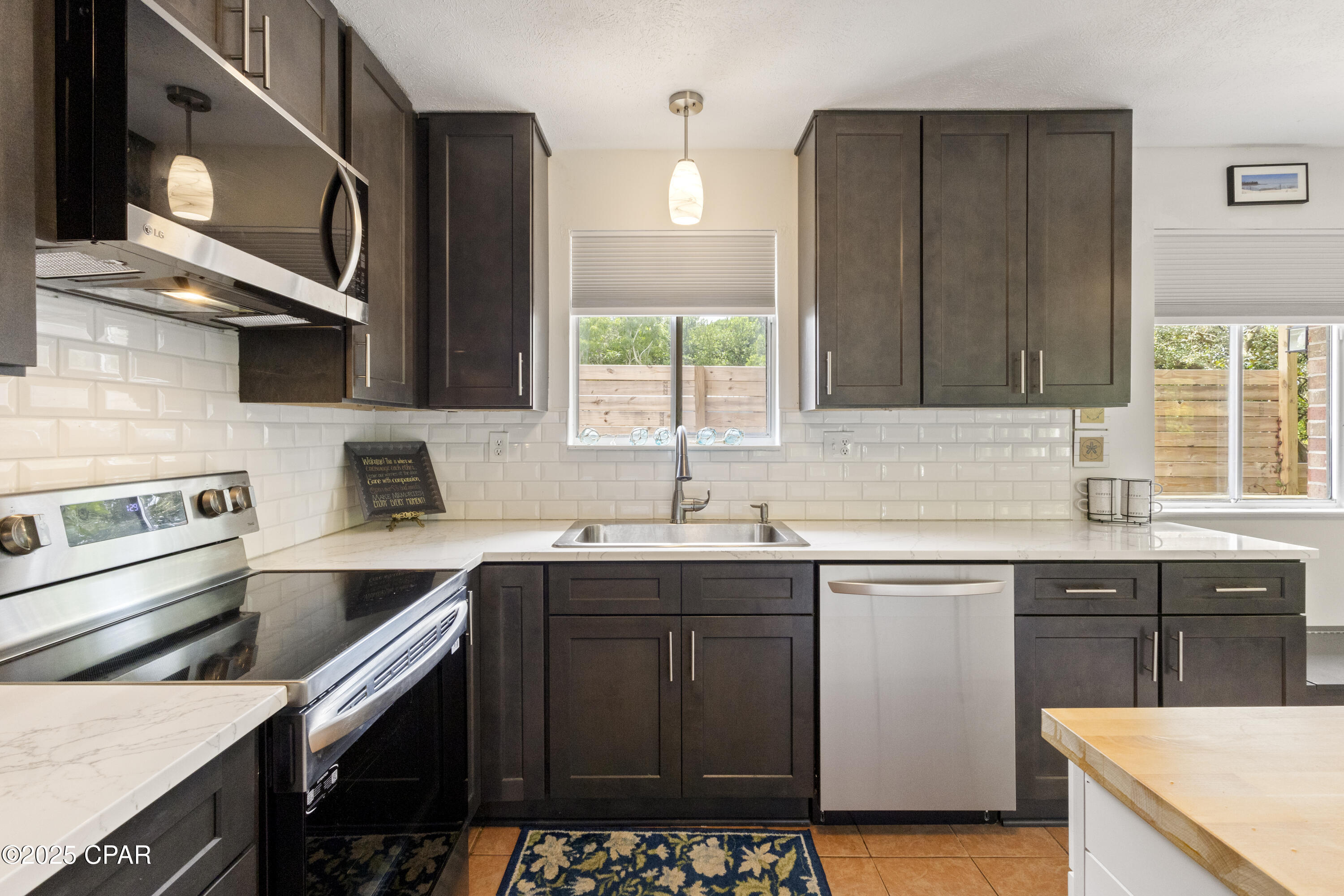 Laguna Beach Estates 8th Add - Residential