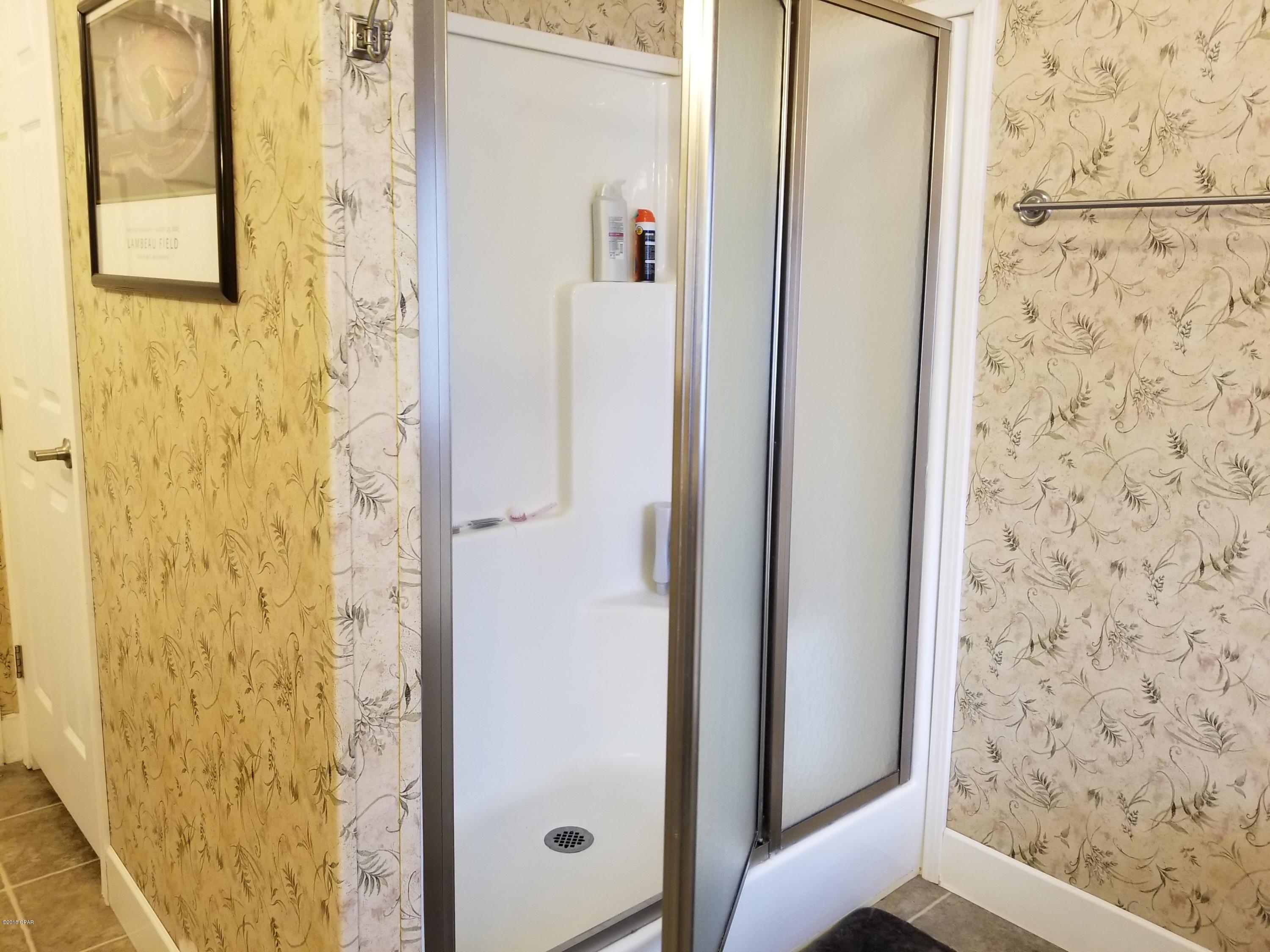 Leisure Lakes - Residential