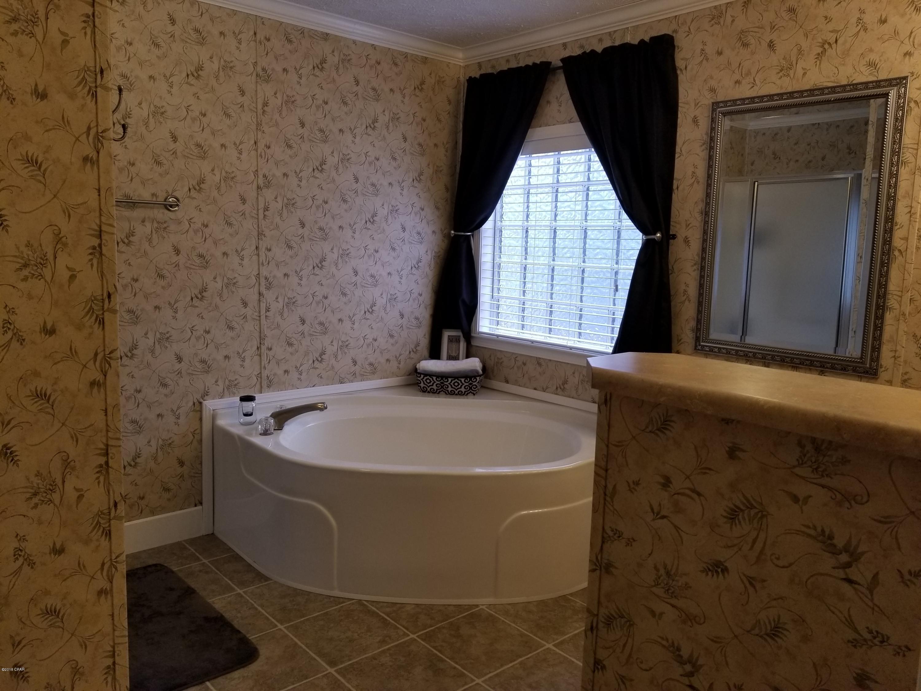 Leisure Lakes - Residential