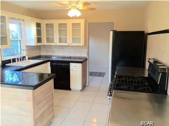 Venetian Villa 1st Add Replat - Residential