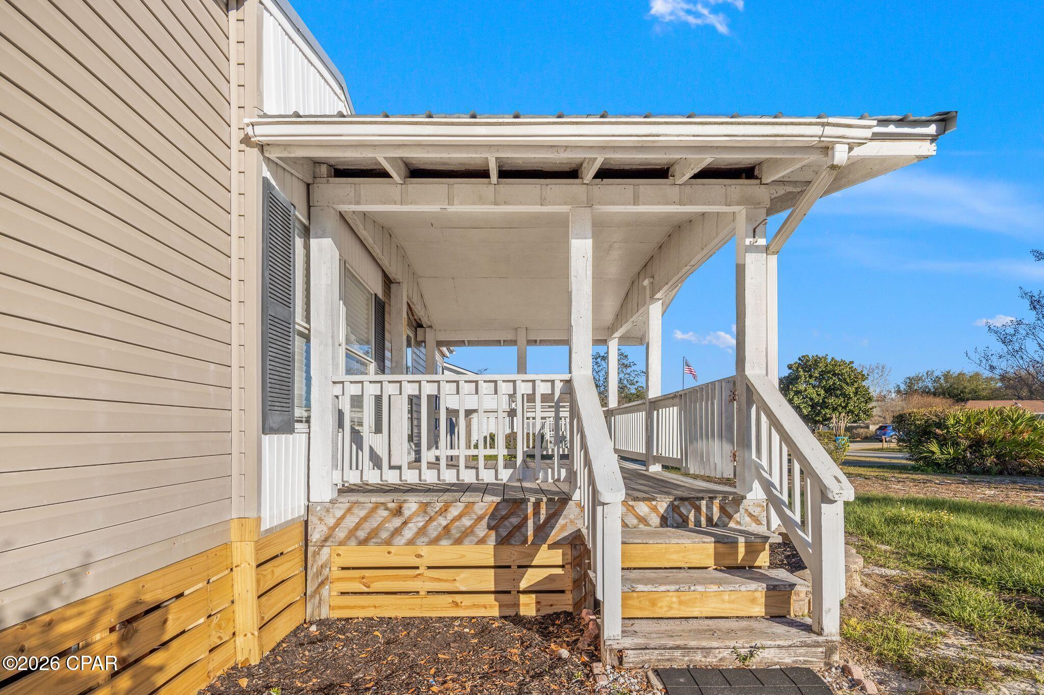 Lagoon Oaks - Residential