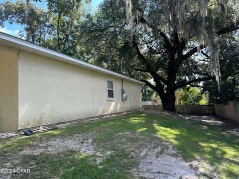 A home in Marianna