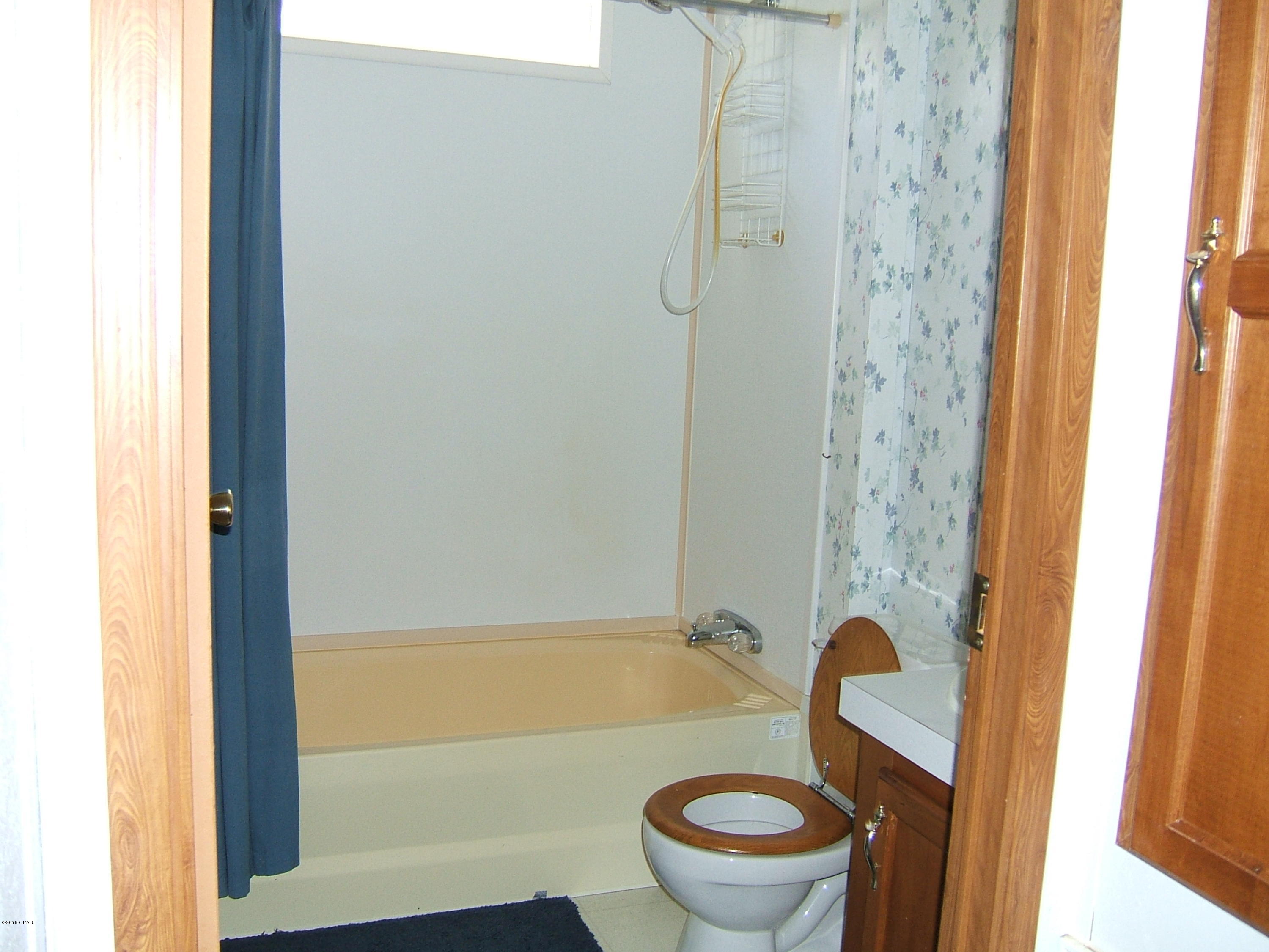 Lucas Lake Retreat - Residential