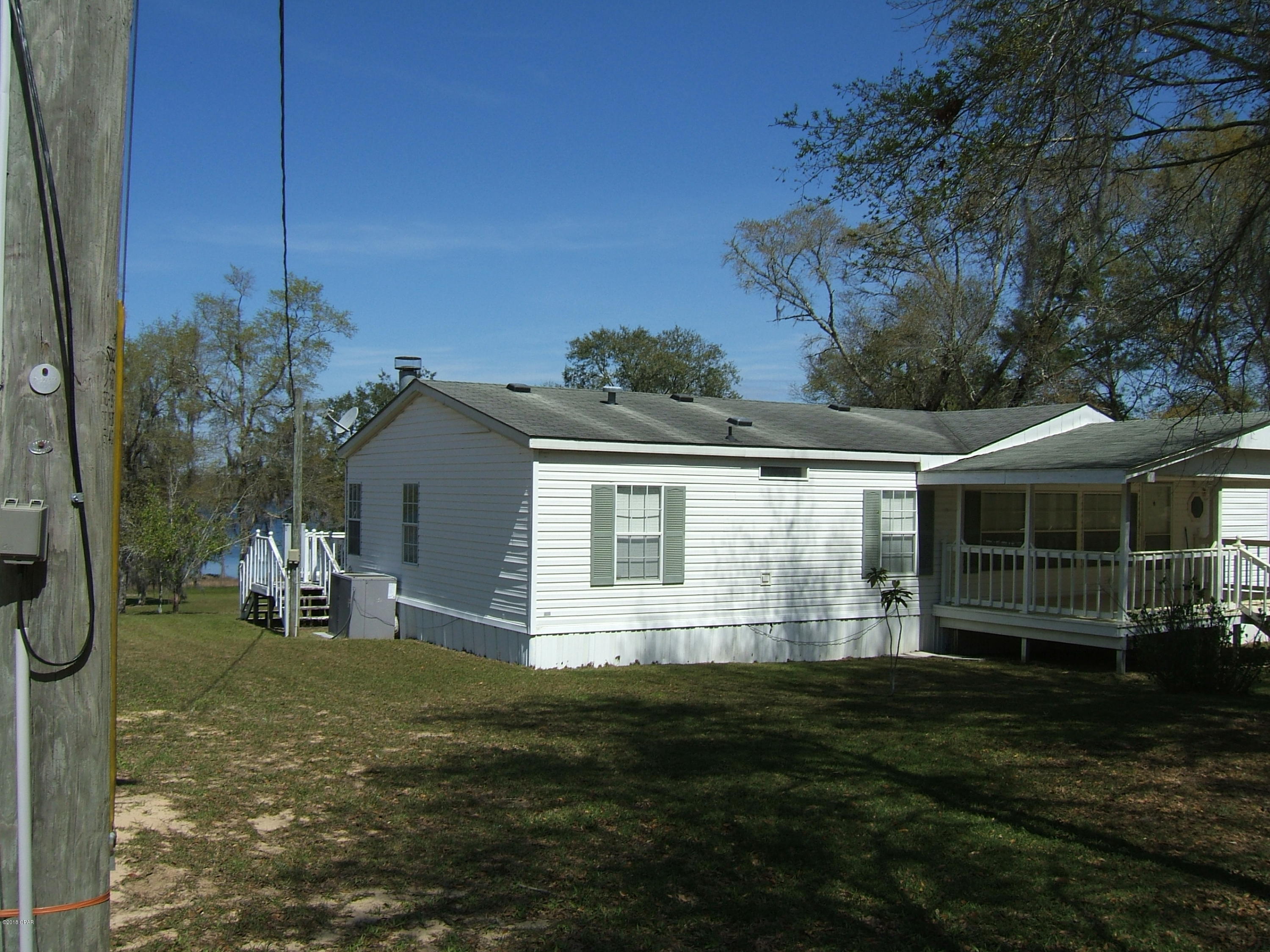 Lucas Lake Retreat - Residential