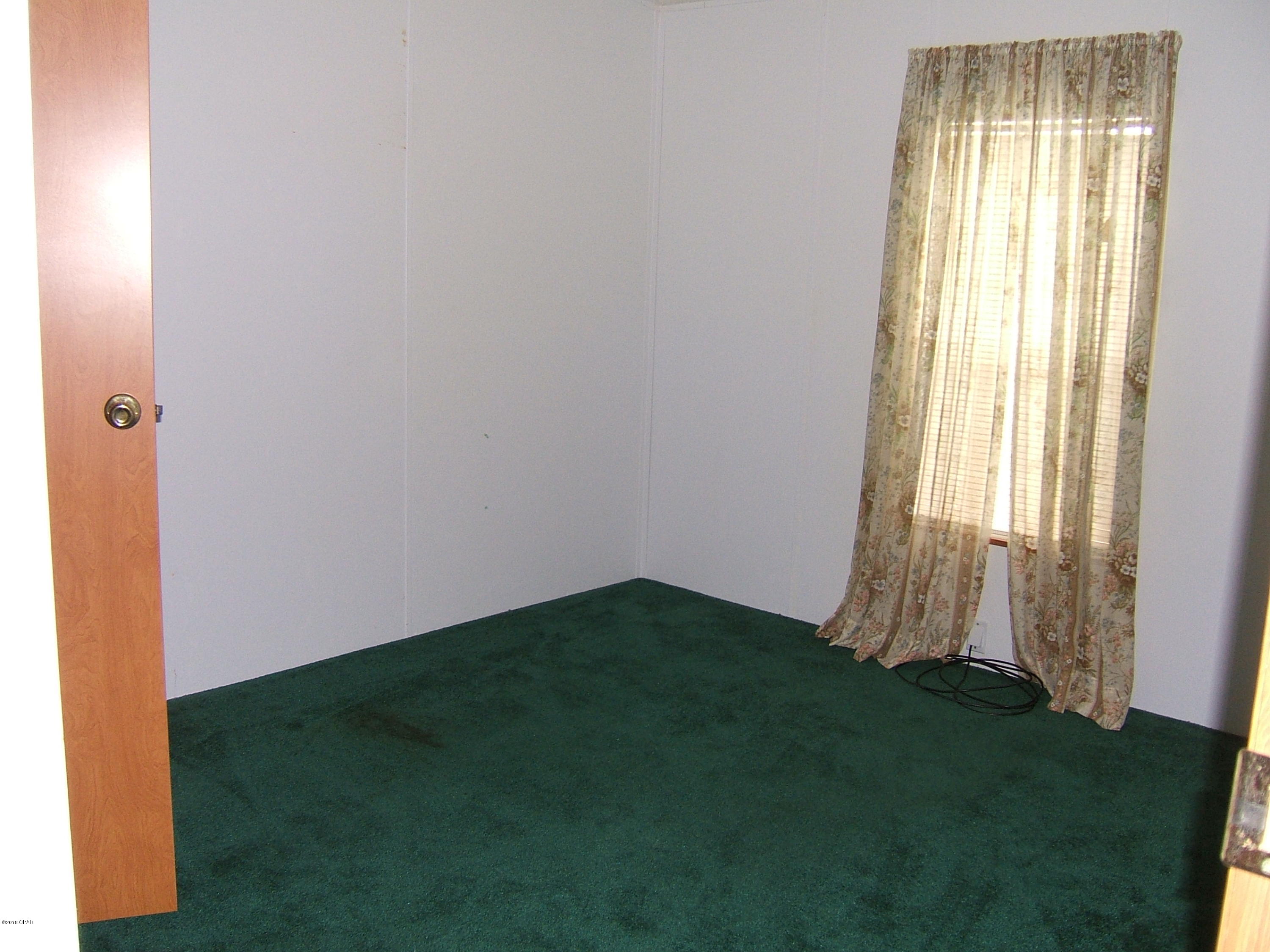 Lucas Lake Retreat - Residential