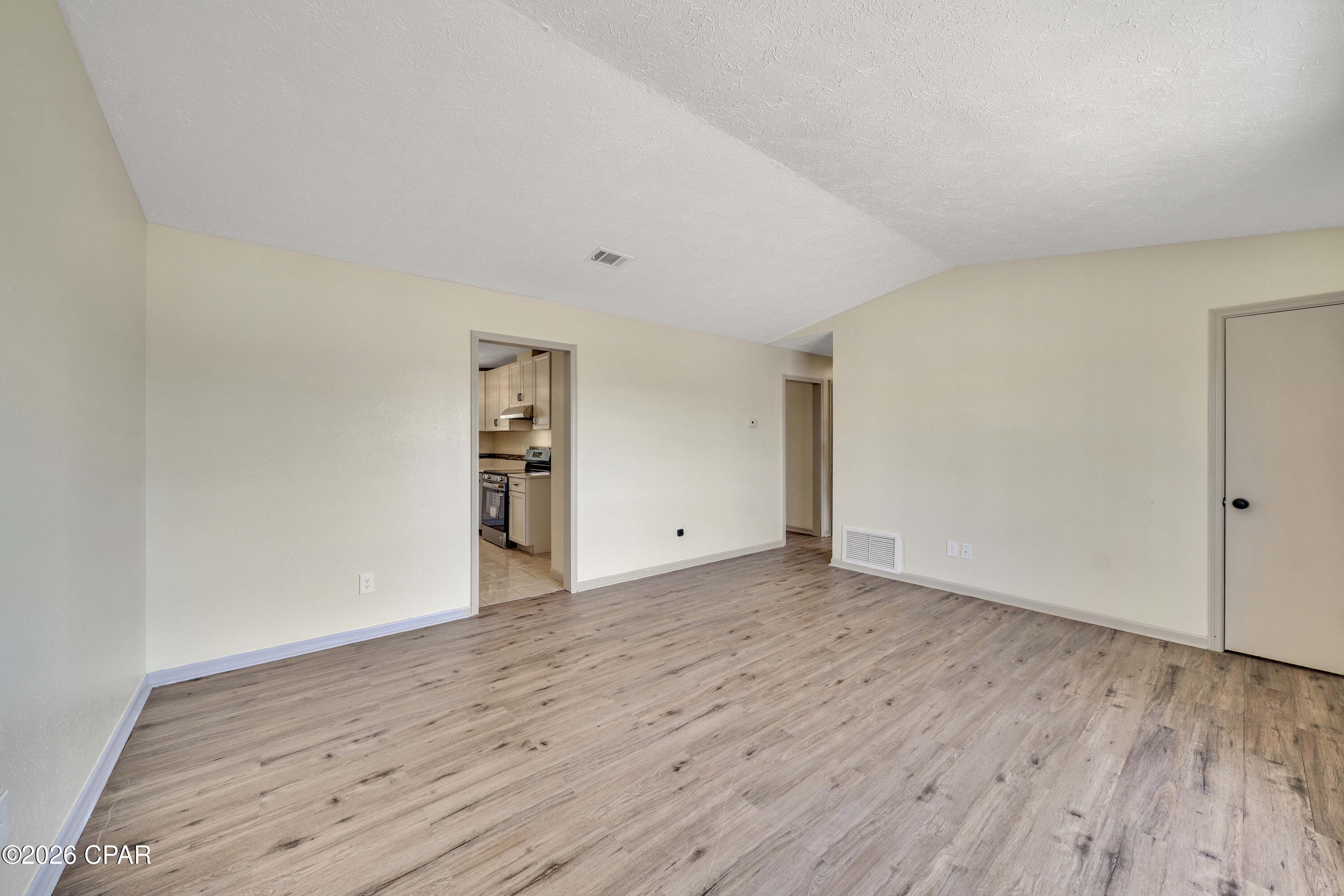 [No Recorded Subdiv] - Residential Lease