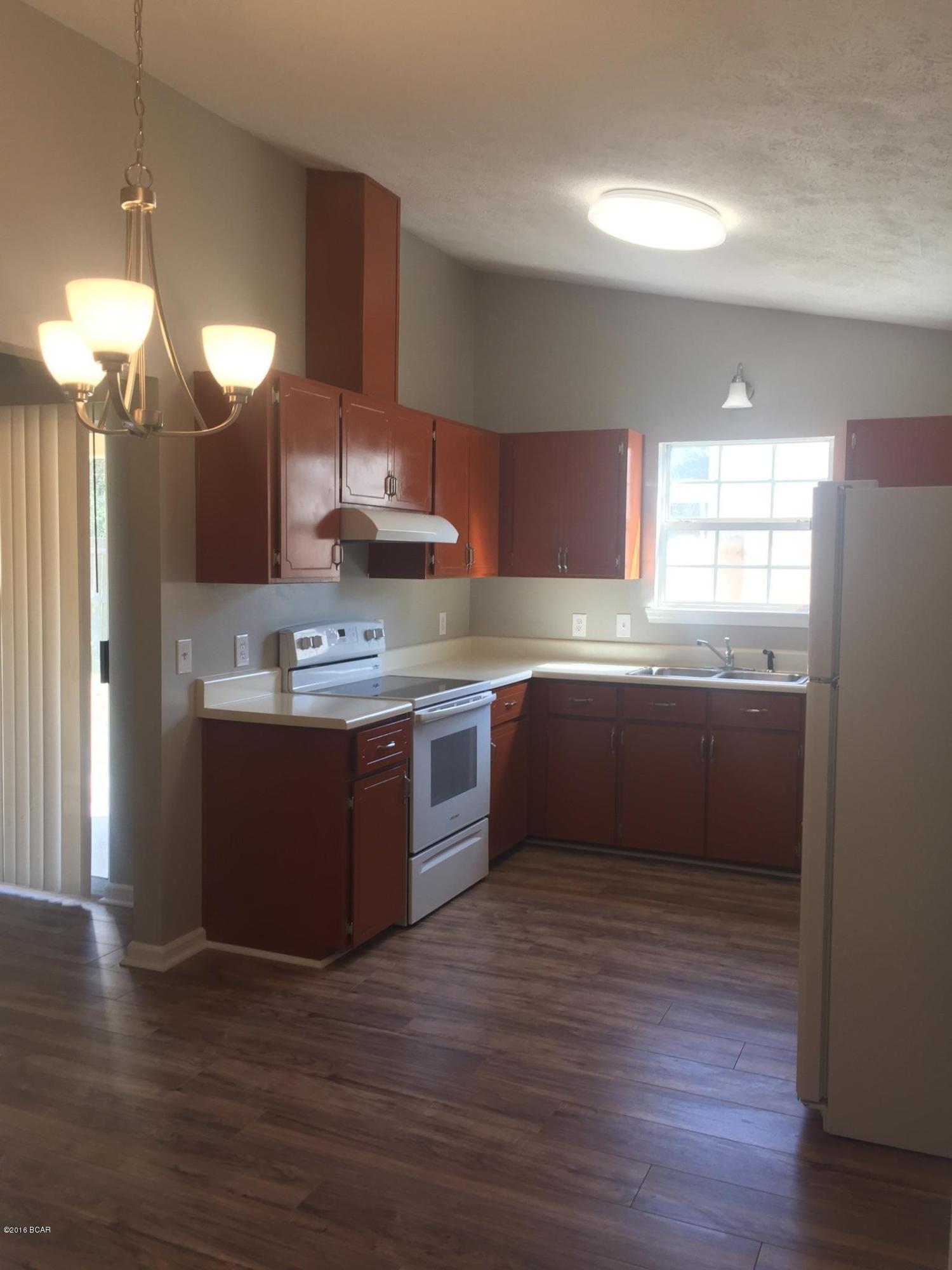 Sweetwater Village N Ph I - Residential