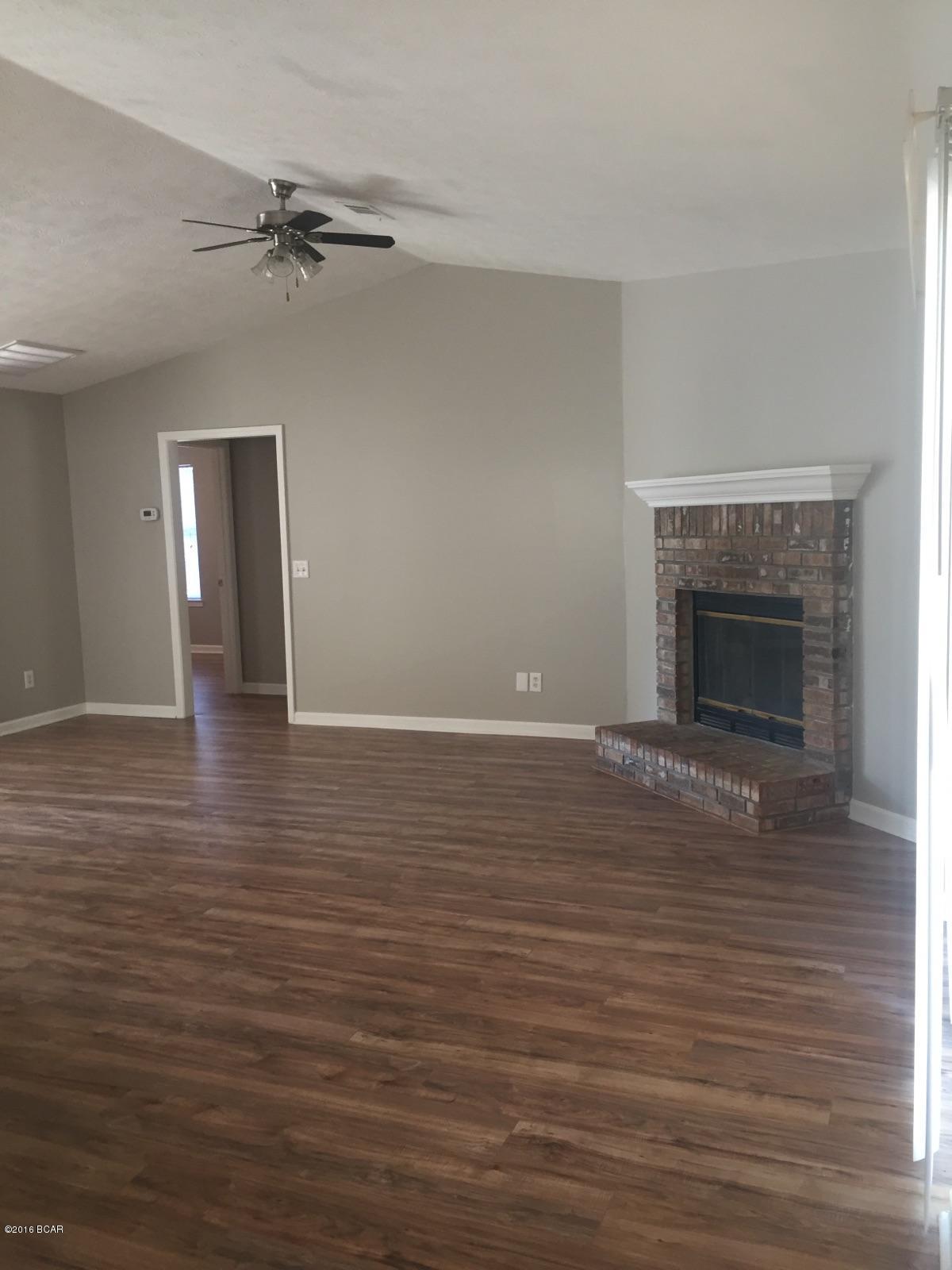 Sweetwater Village N Ph I - Residential