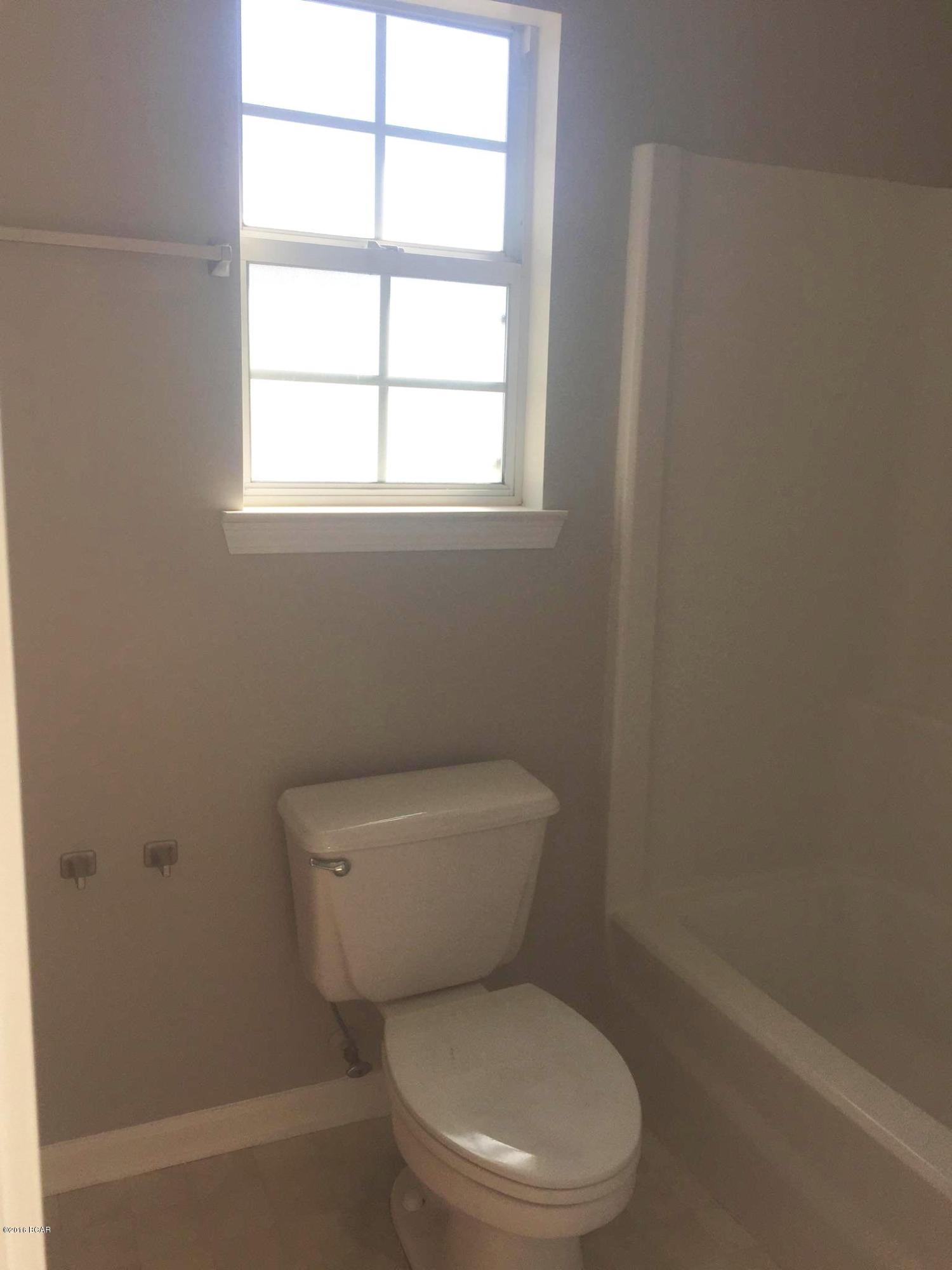 Sweetwater Village N Ph I - Residential