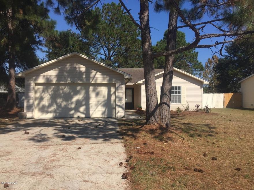 Beautiful Single Family House features 3bedrooms/2bathrooms/2car-garage, completely remodeled, wood floors throughout, freshly painted, you name its go it come and see for yourself. Fully fenced  patio, close to Hwy, Shops and more.