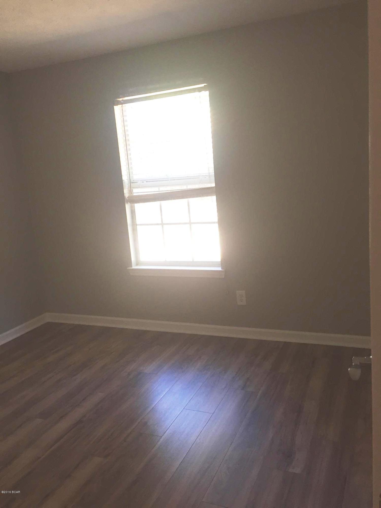 Sweetwater Village N Ph I - Residential