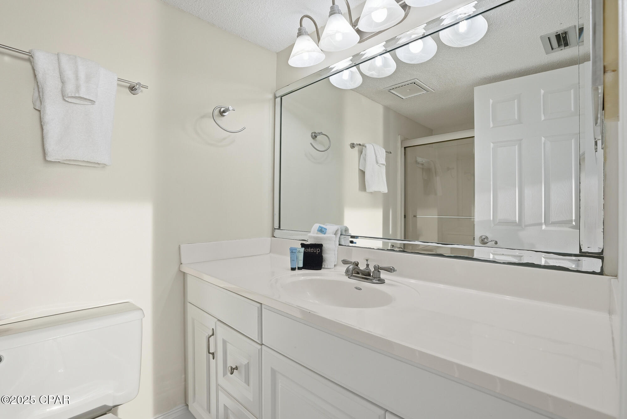 The Commodore - Residential