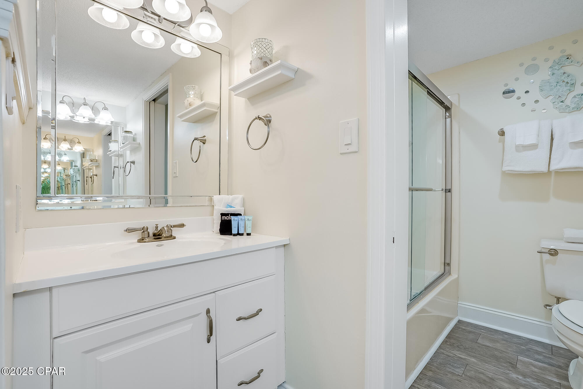 The Commodore - Residential