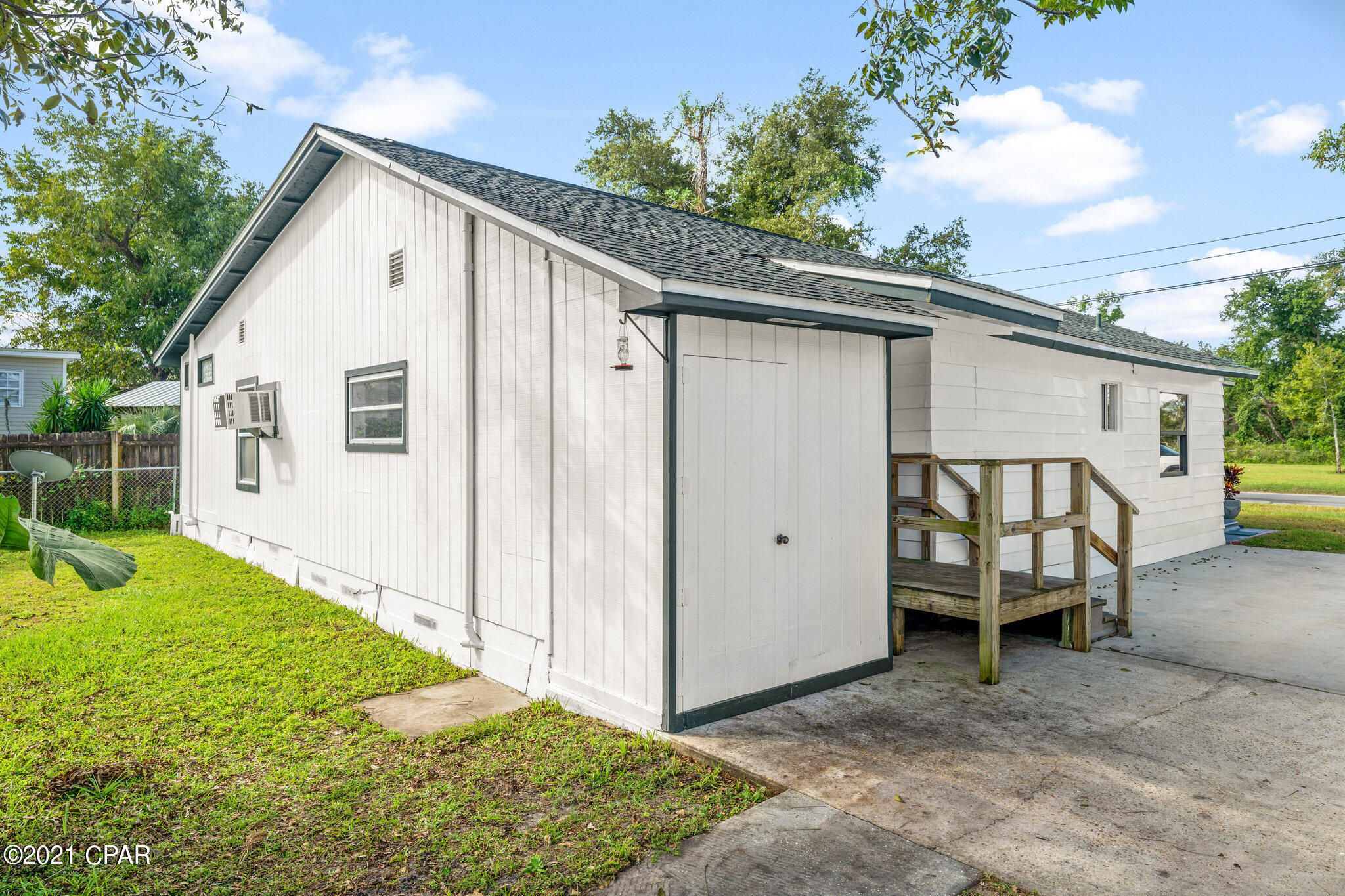 [No Recorded Subdiv] - Residential