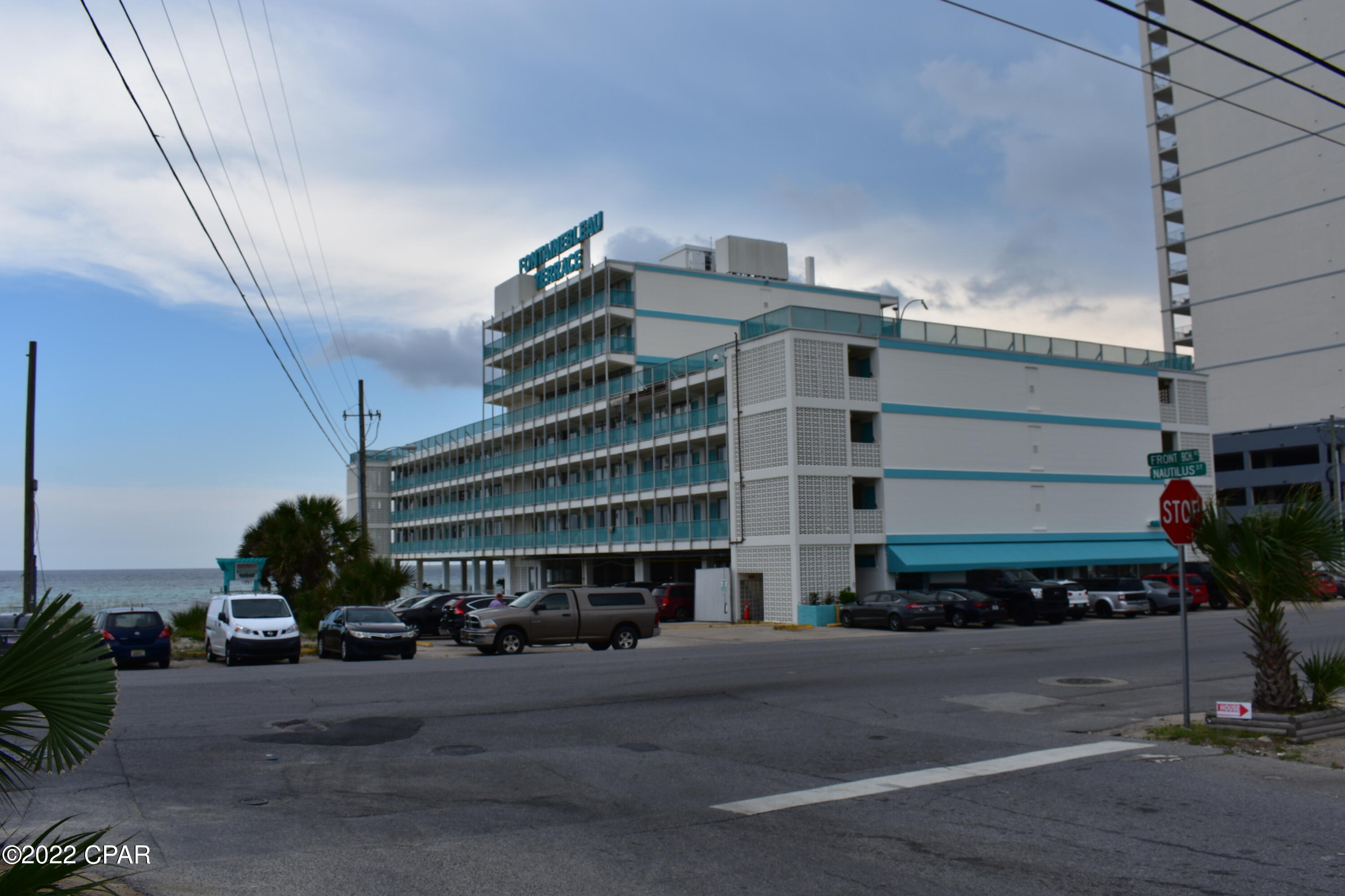 Fontainebleau Terrace - Residential