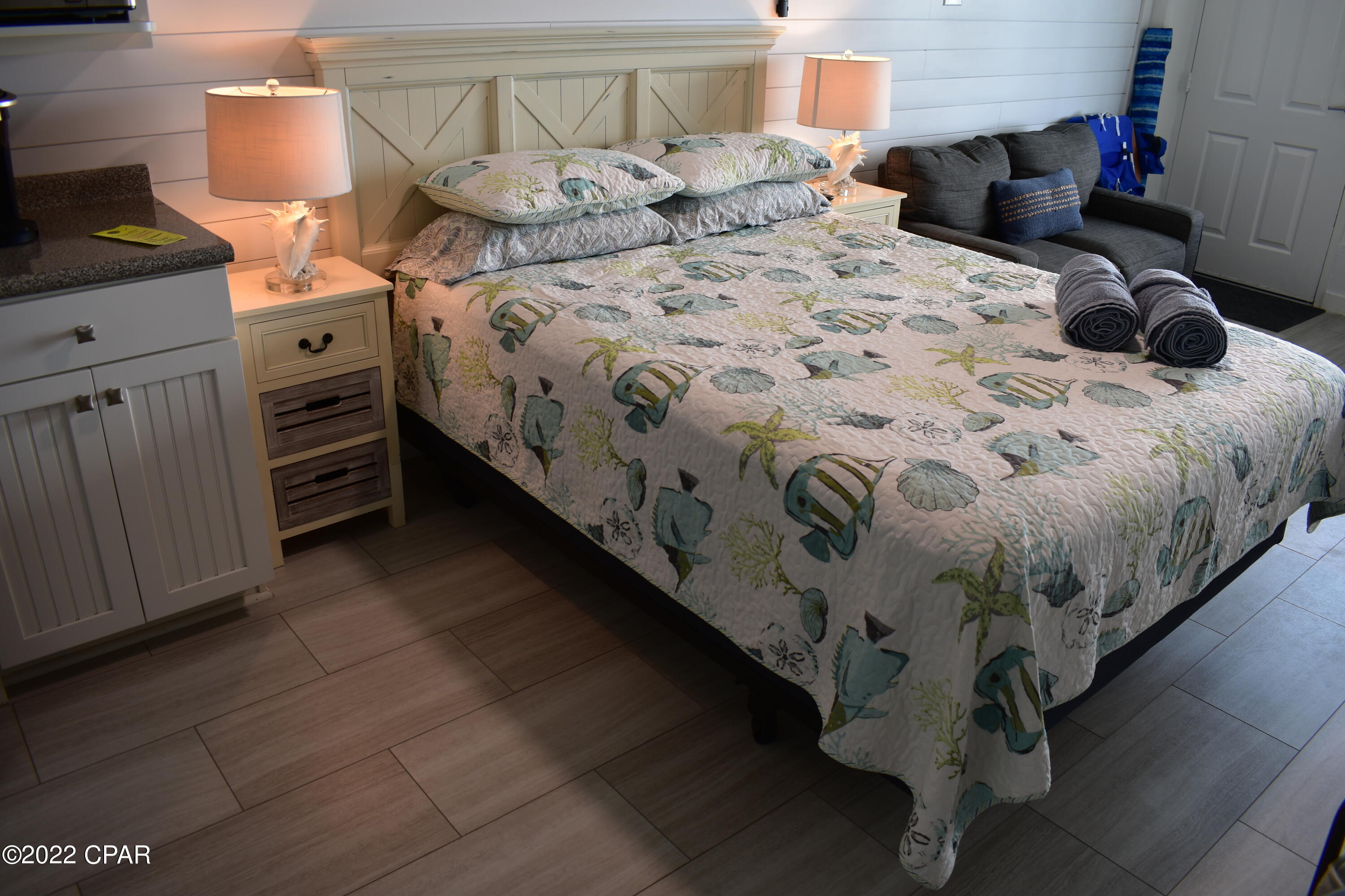 Fontainebleau Terrace - Residential