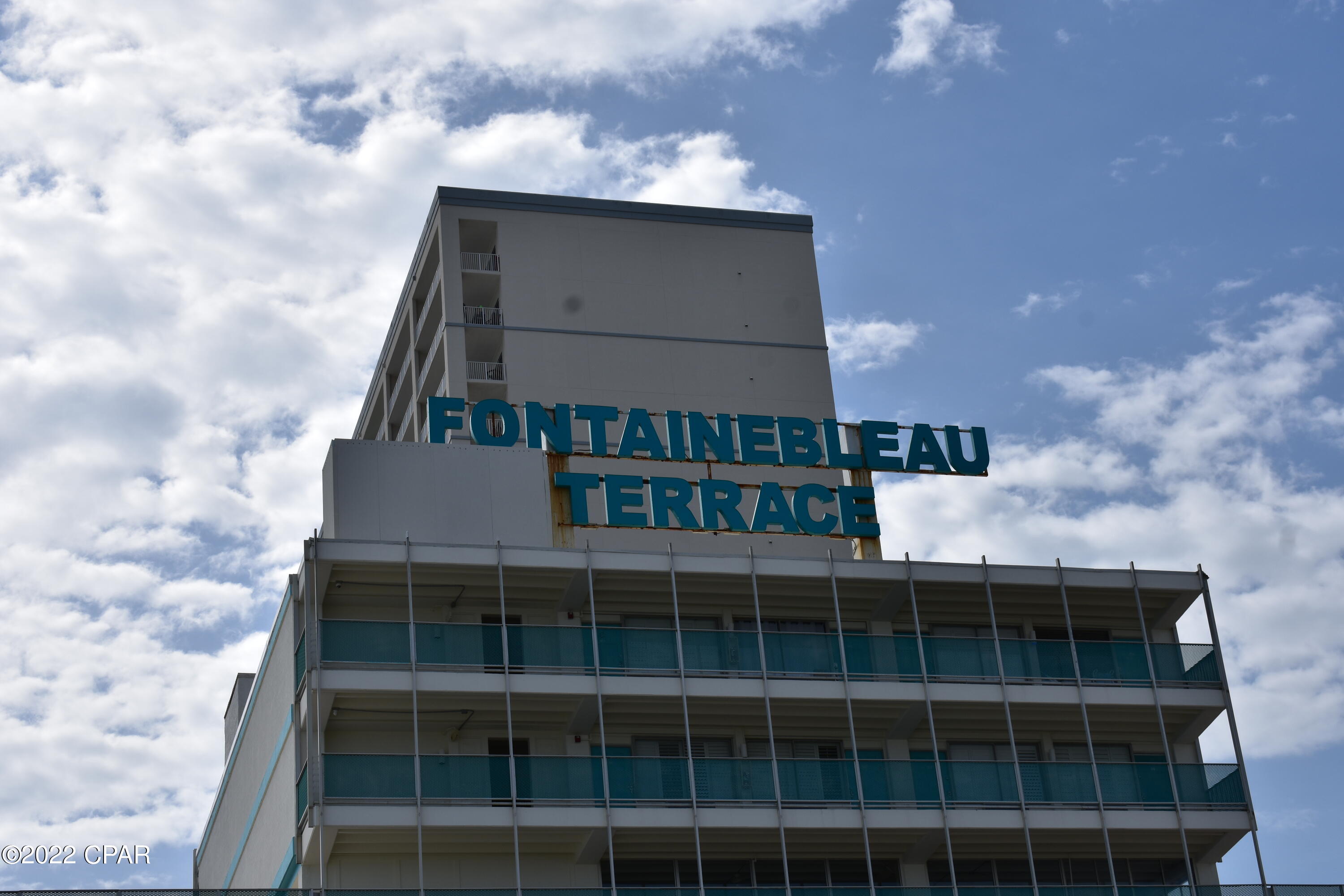Fontainebleau Terrace - Residential