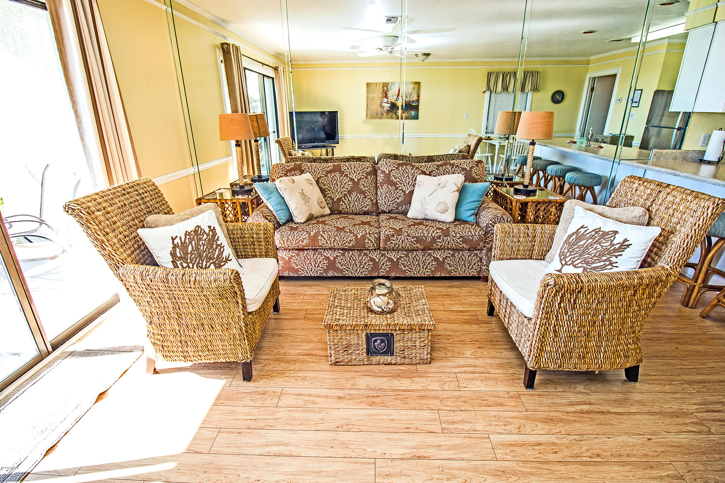 Emerald Shores Condo - Residential