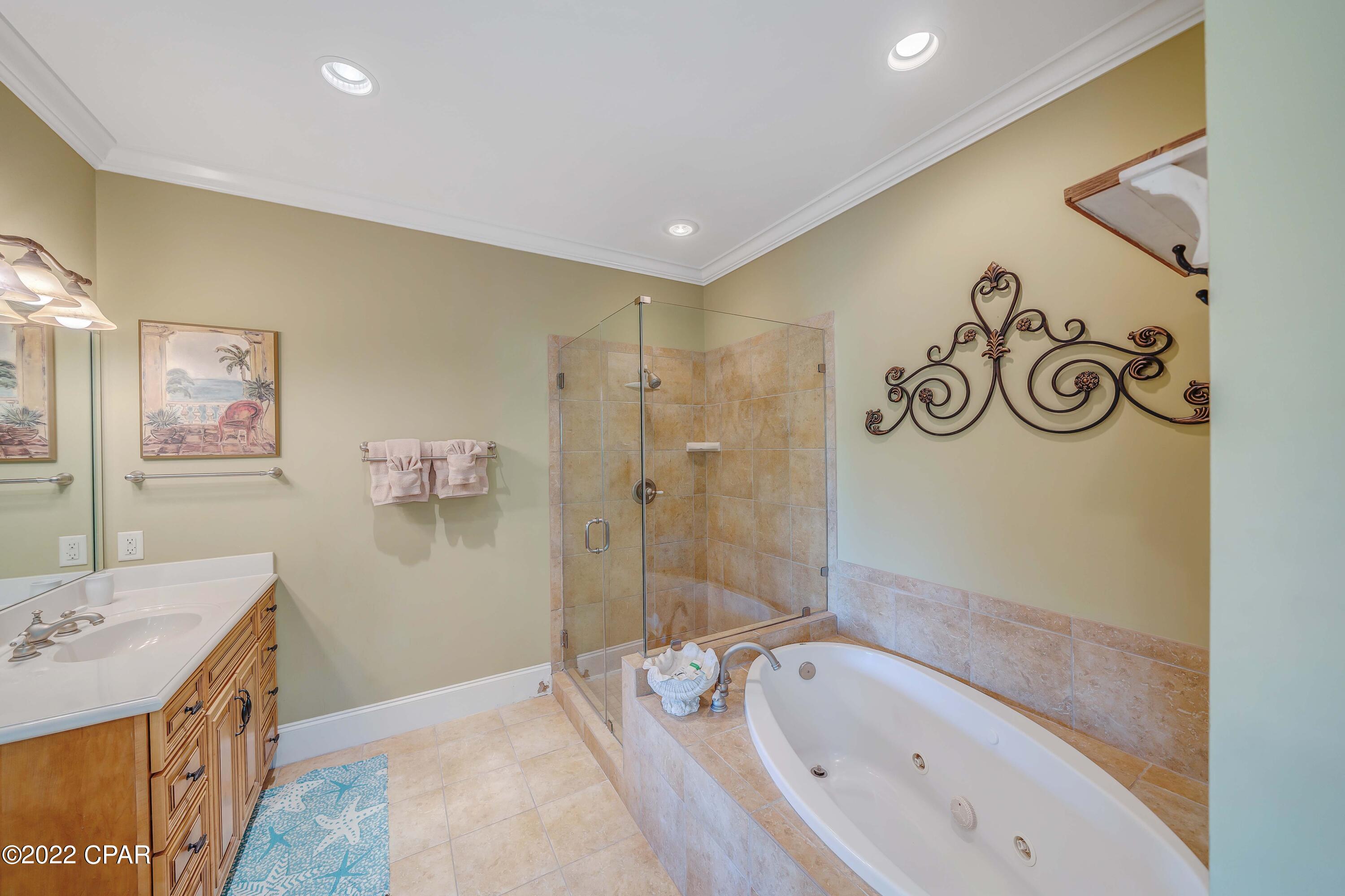 La Valencia Beach Resort - Residential