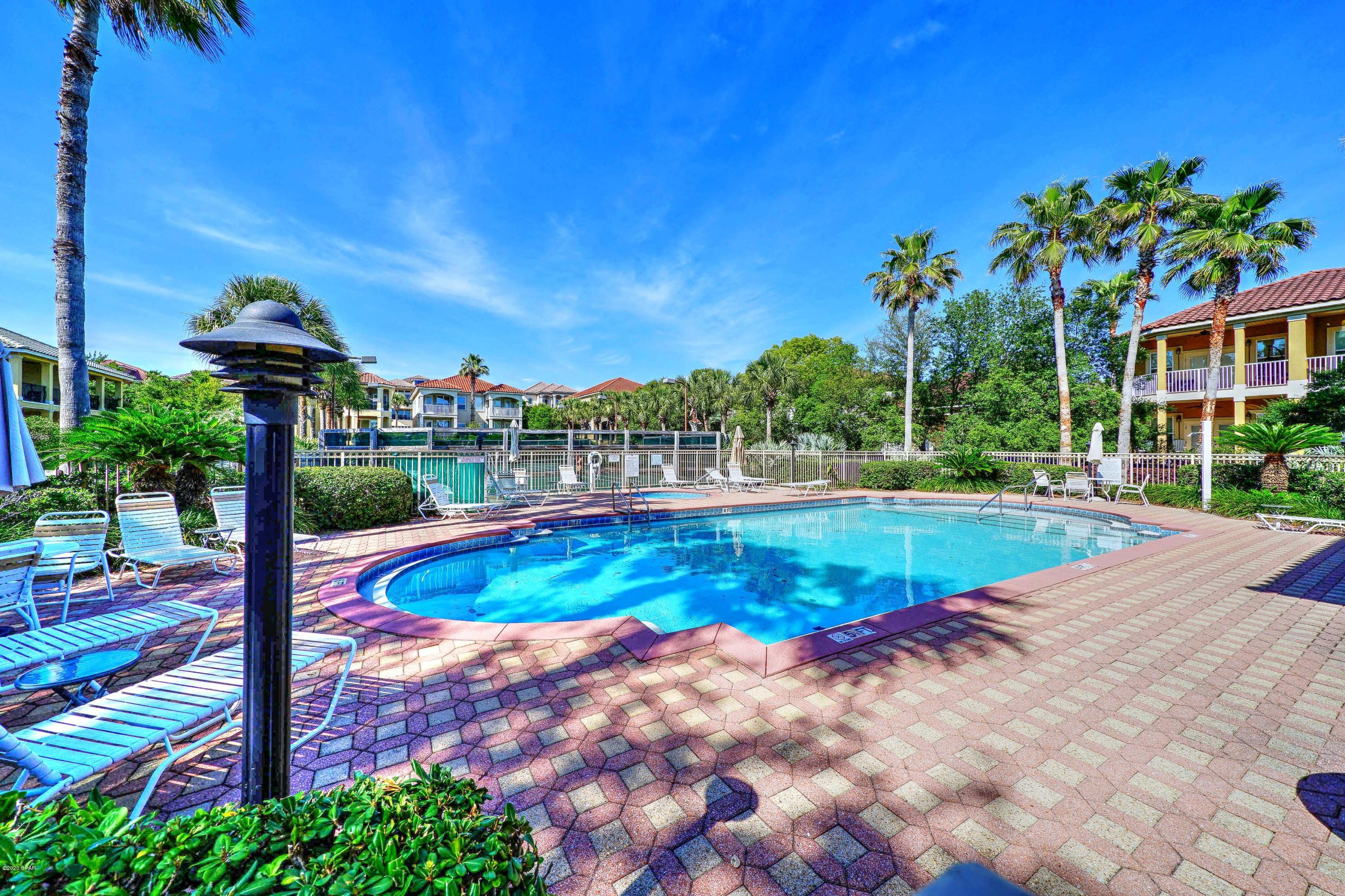 La Valencia Beach Resort - Residential