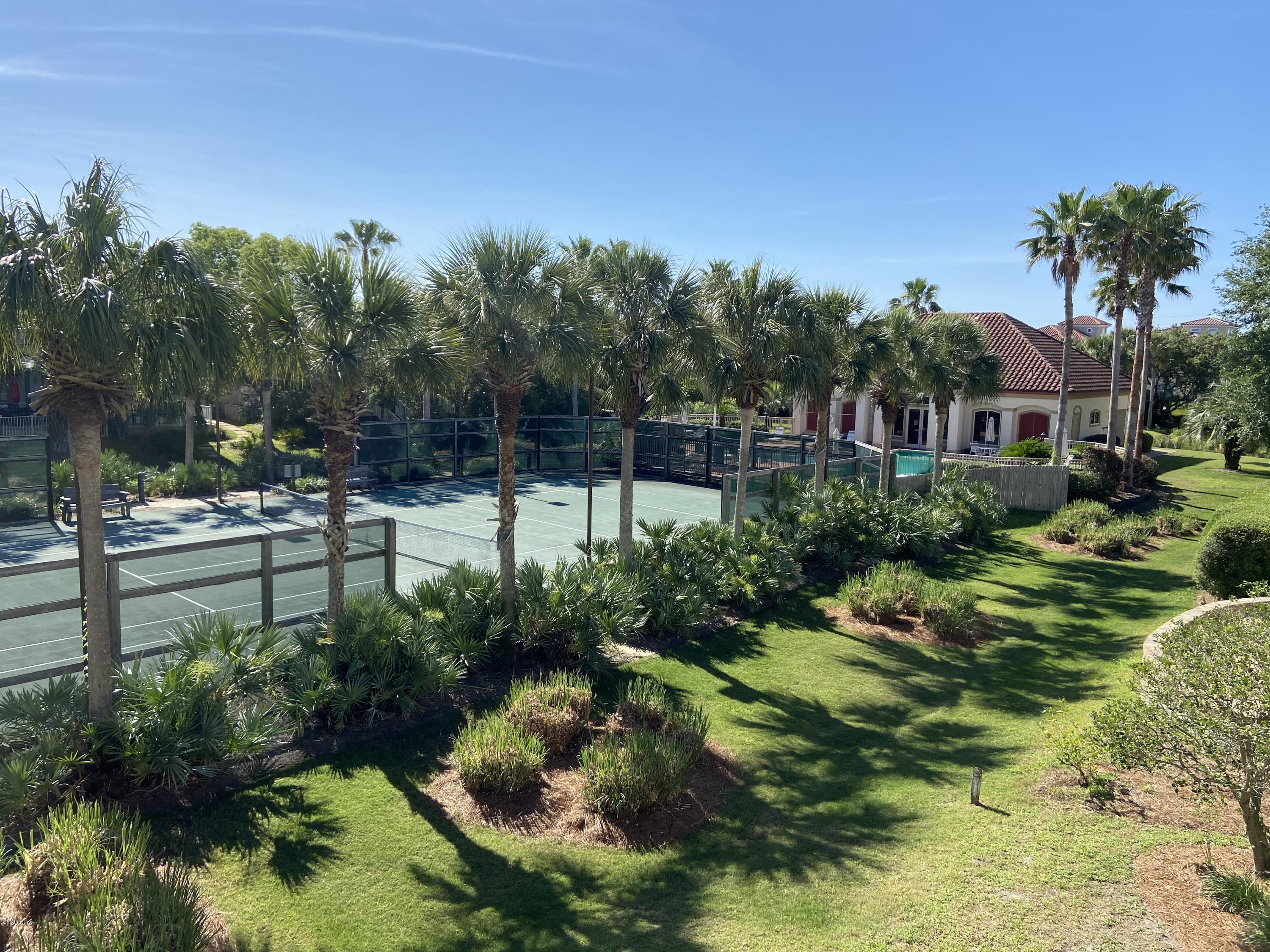 La Valencia Beach Resort - Residential