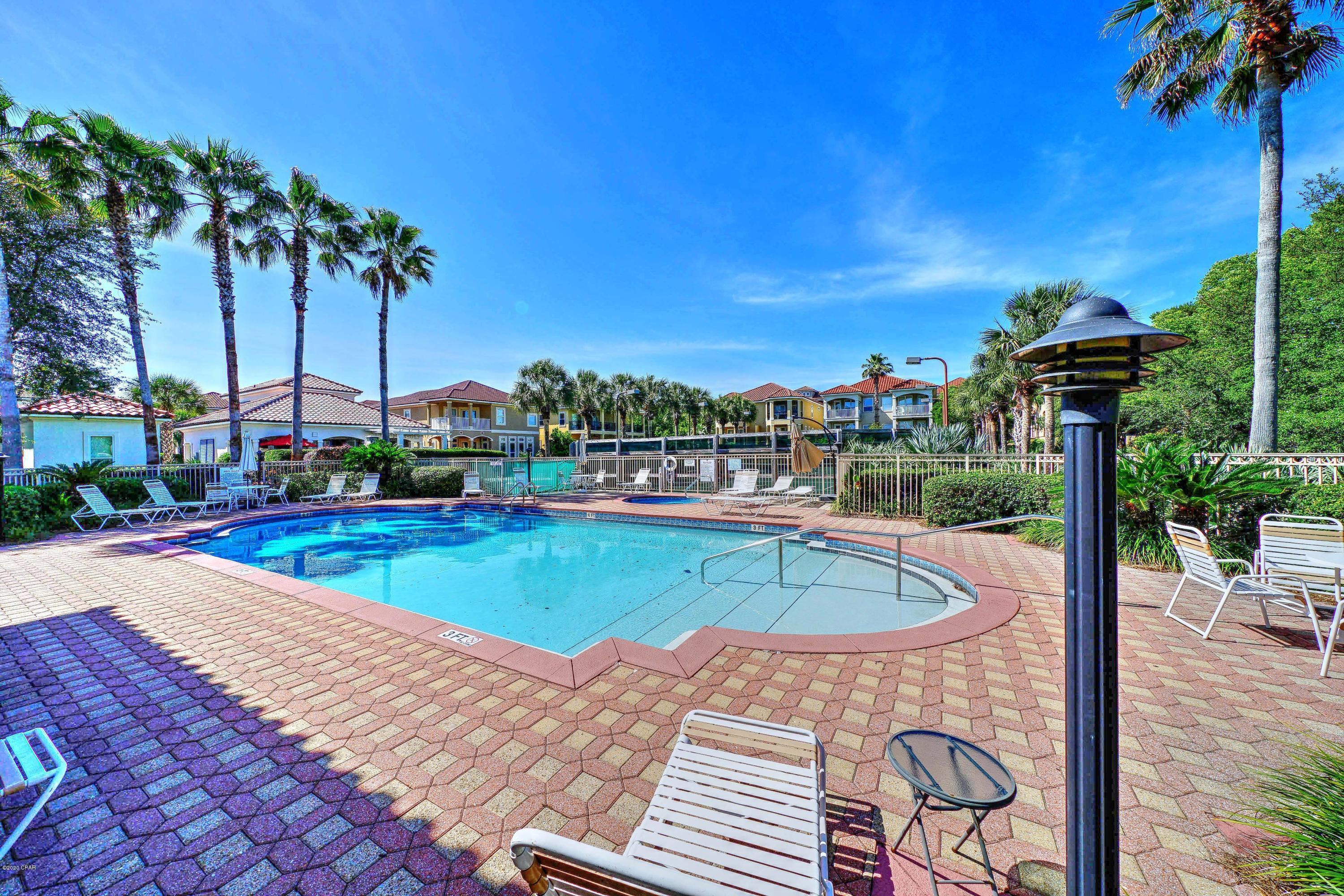 La Valencia Beach Resort - Residential