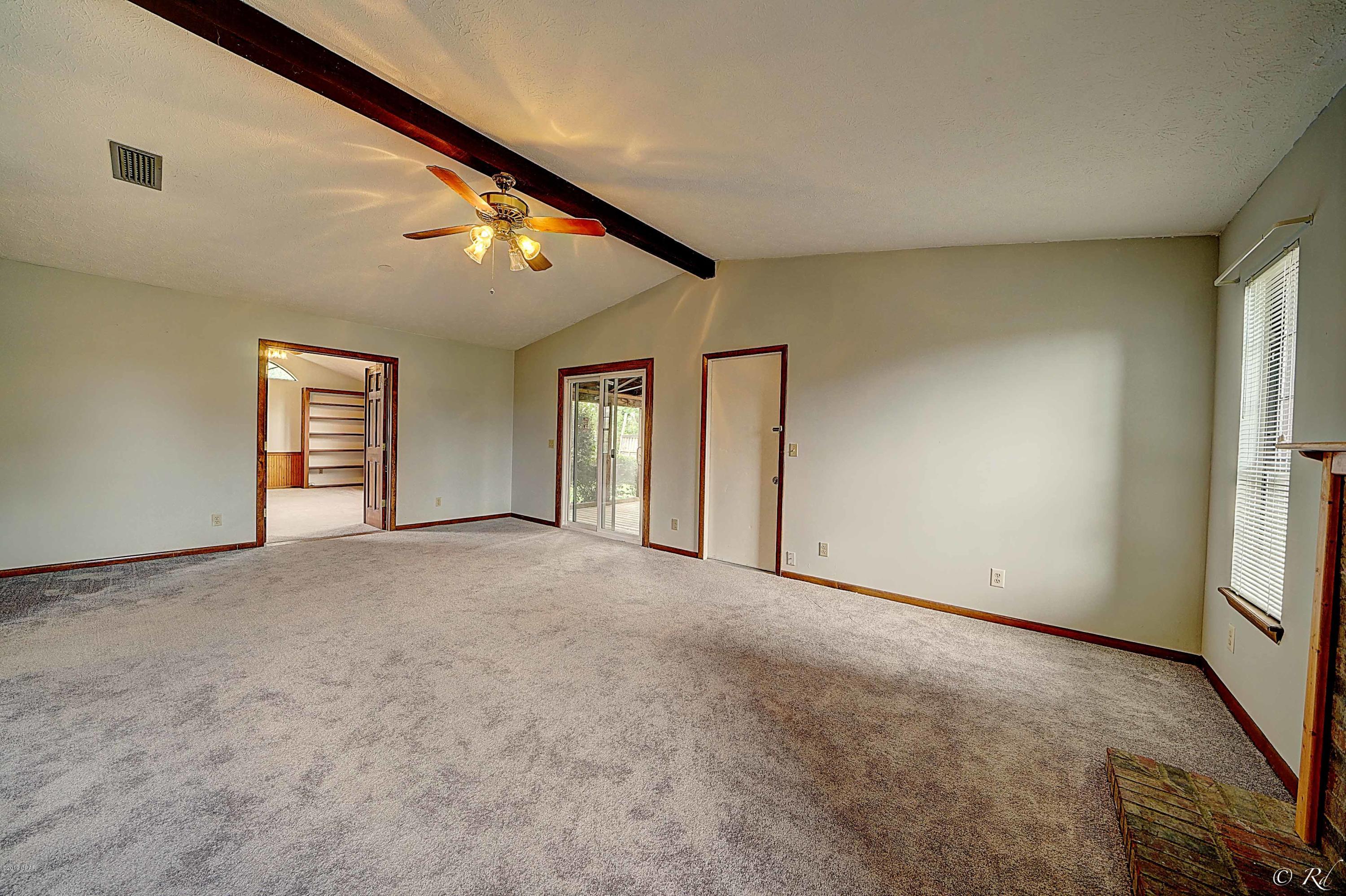 Venetian Villa 1st Add Replat - Residential