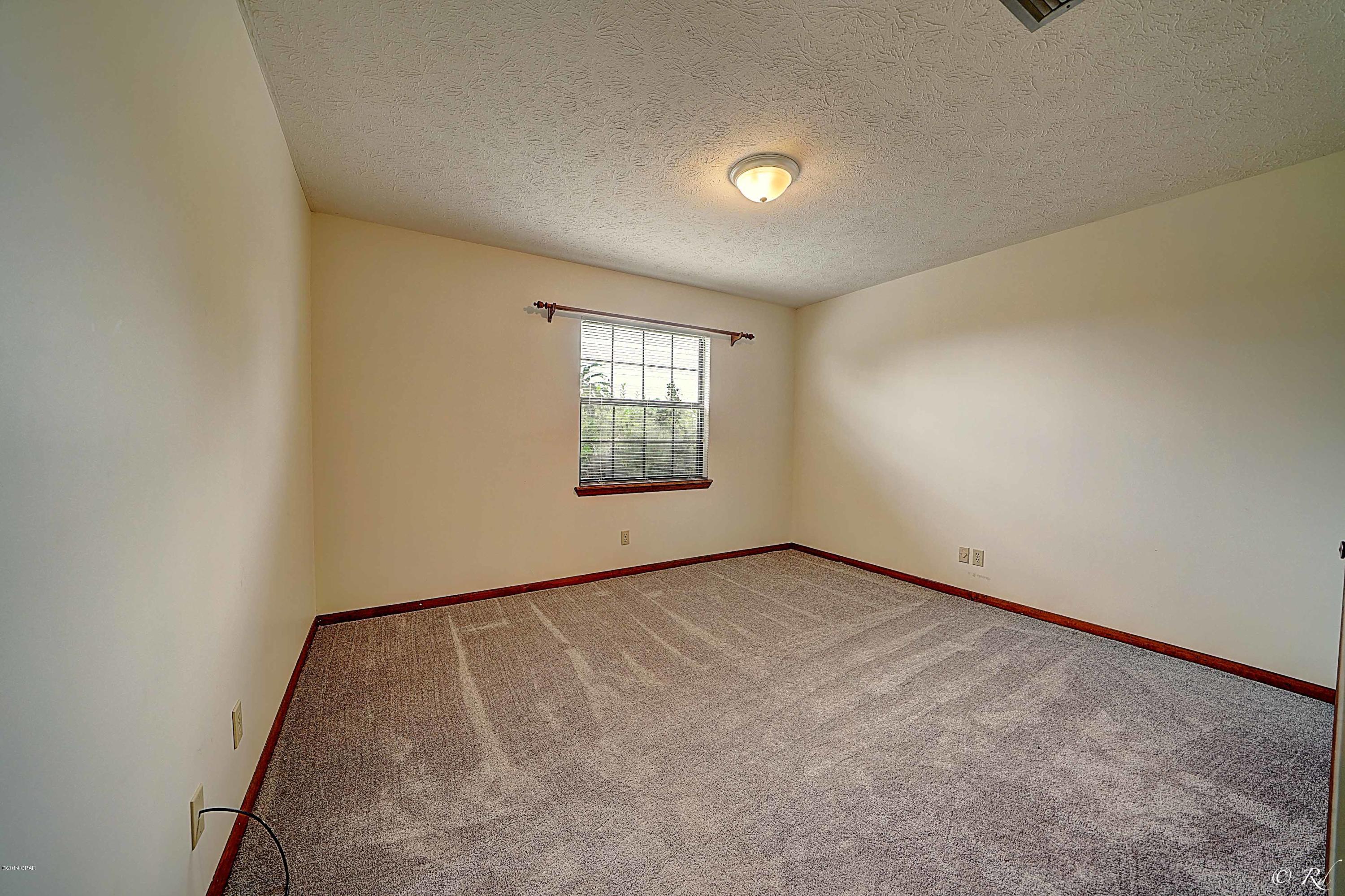 Venetian Villa 1st Add Replat - Residential