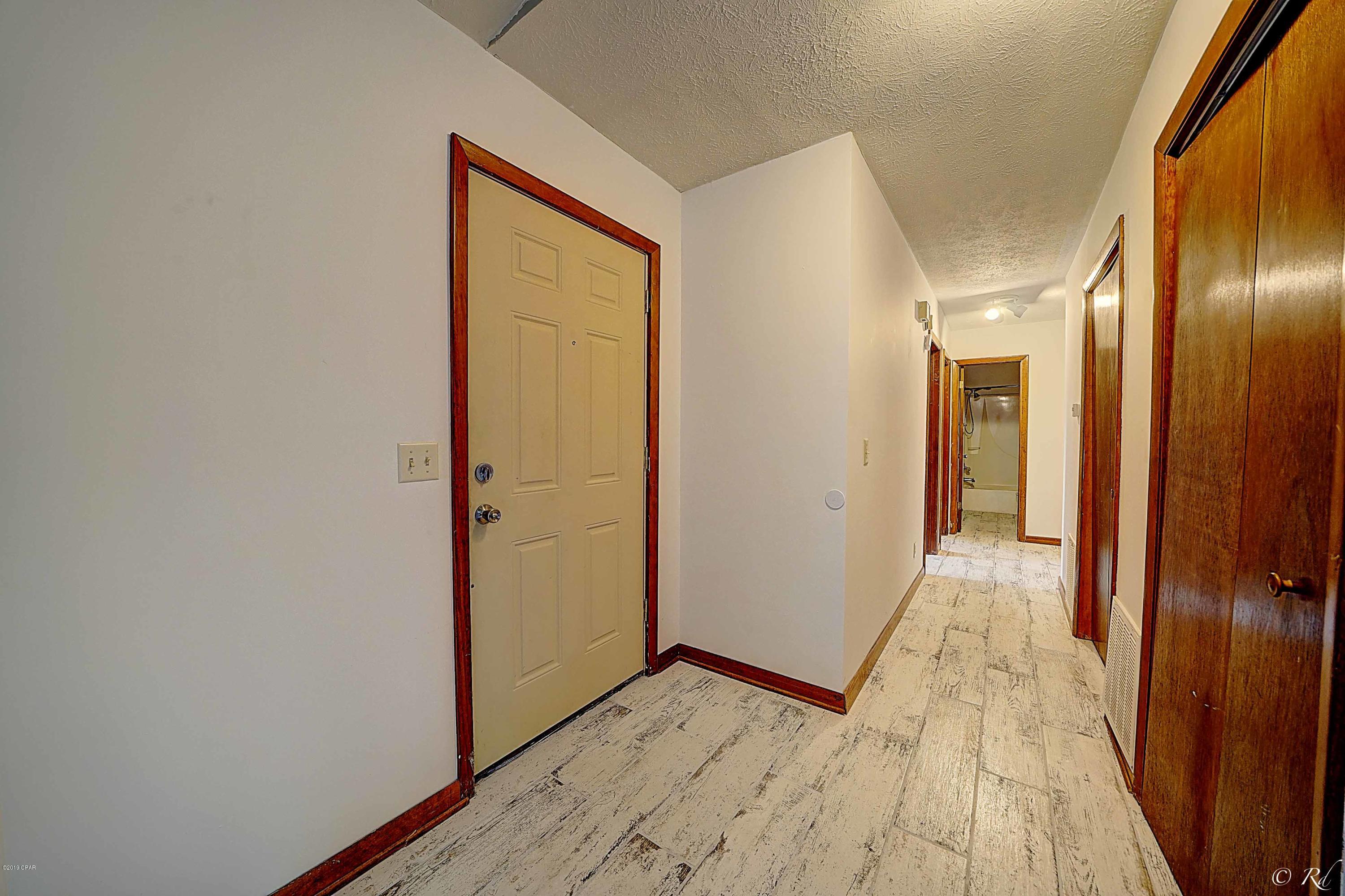 Venetian Villa 1st Add Replat - Residential