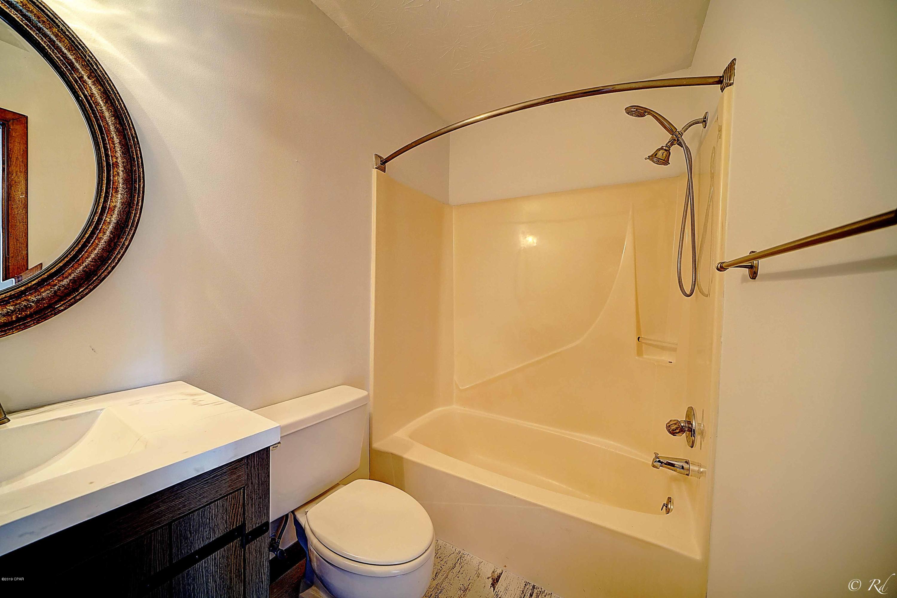 Venetian Villa 1st Add Replat - Residential