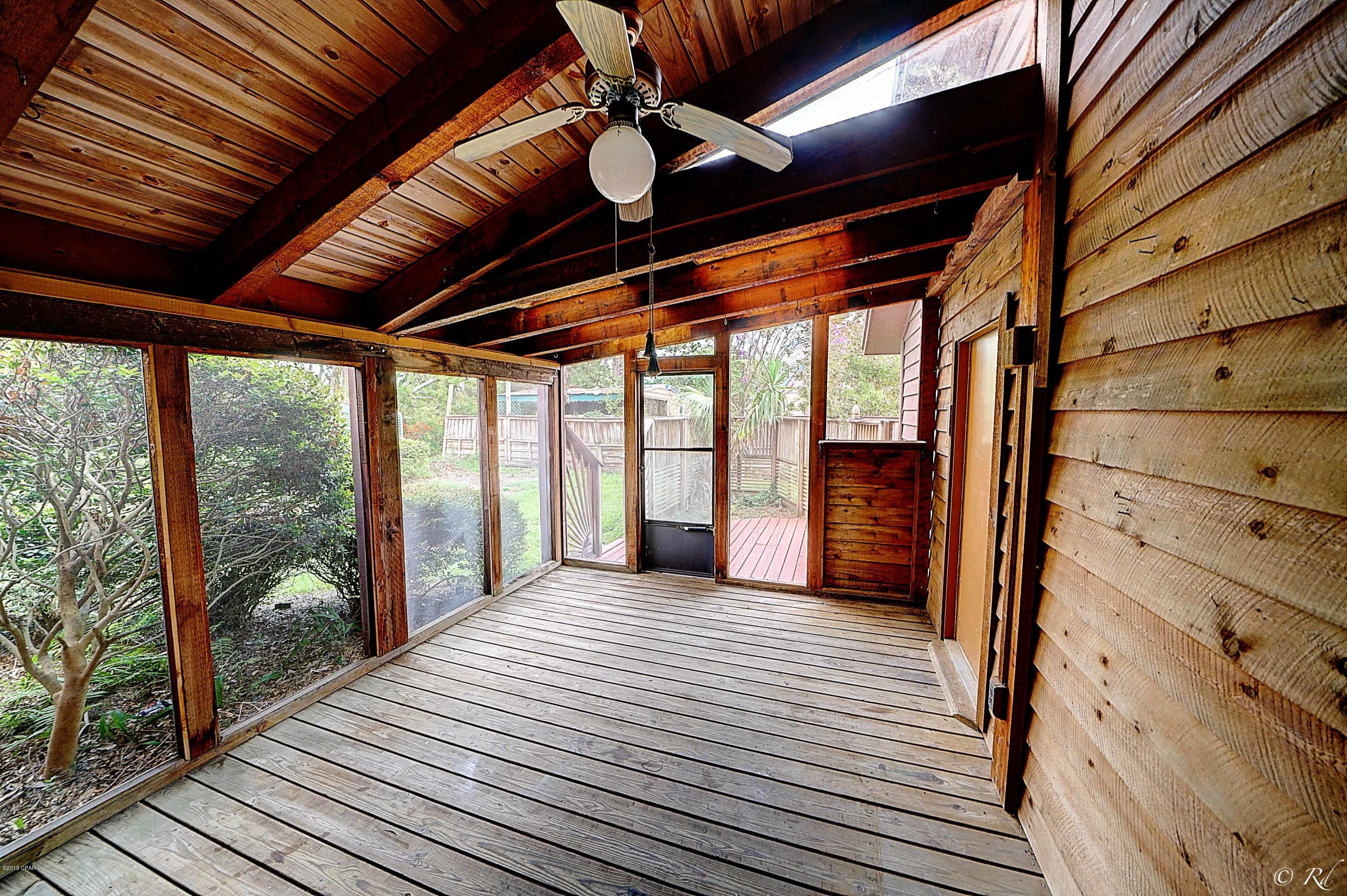 Venetian Villa 1st Add Replat - Residential