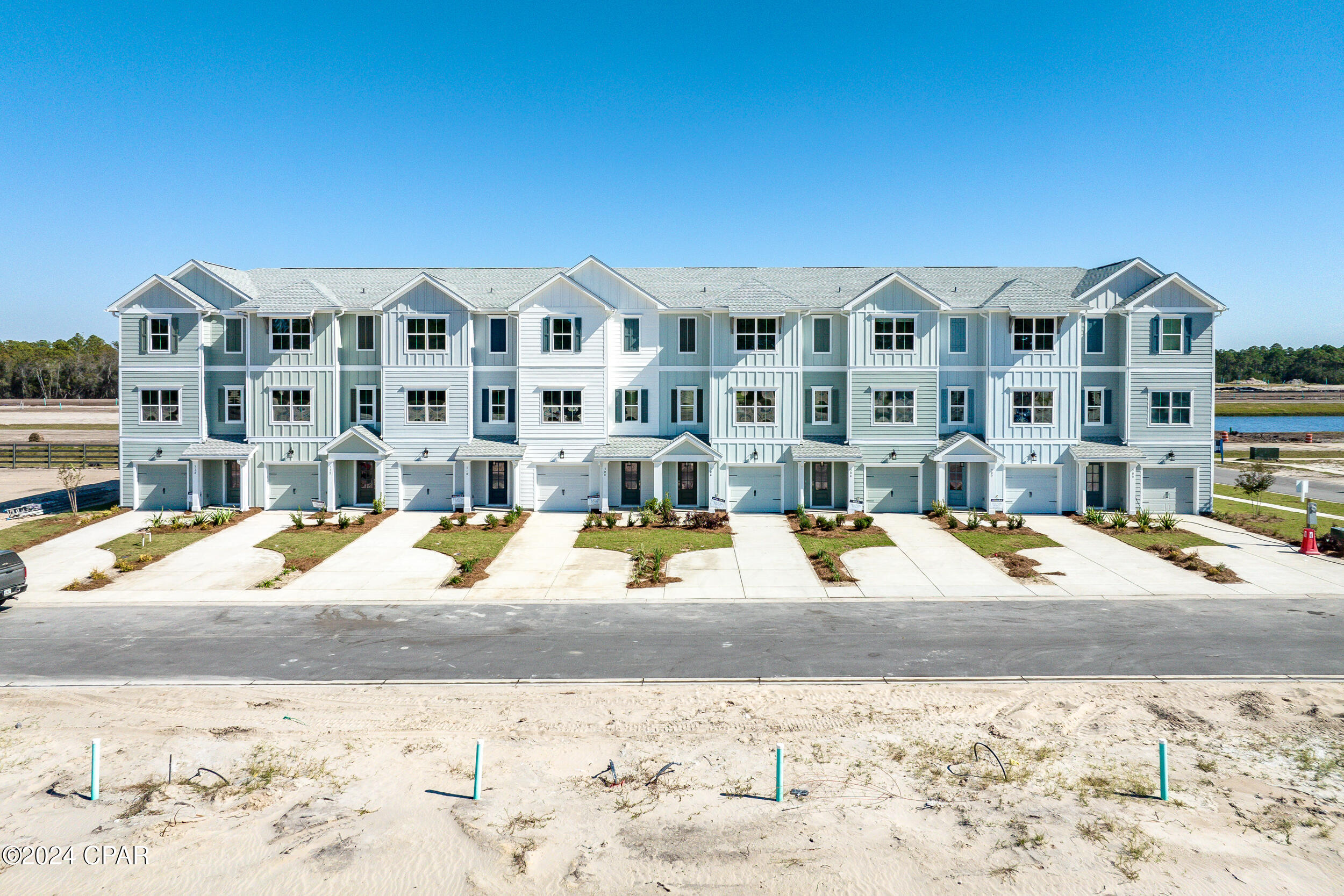 Colonial Landing - Residential