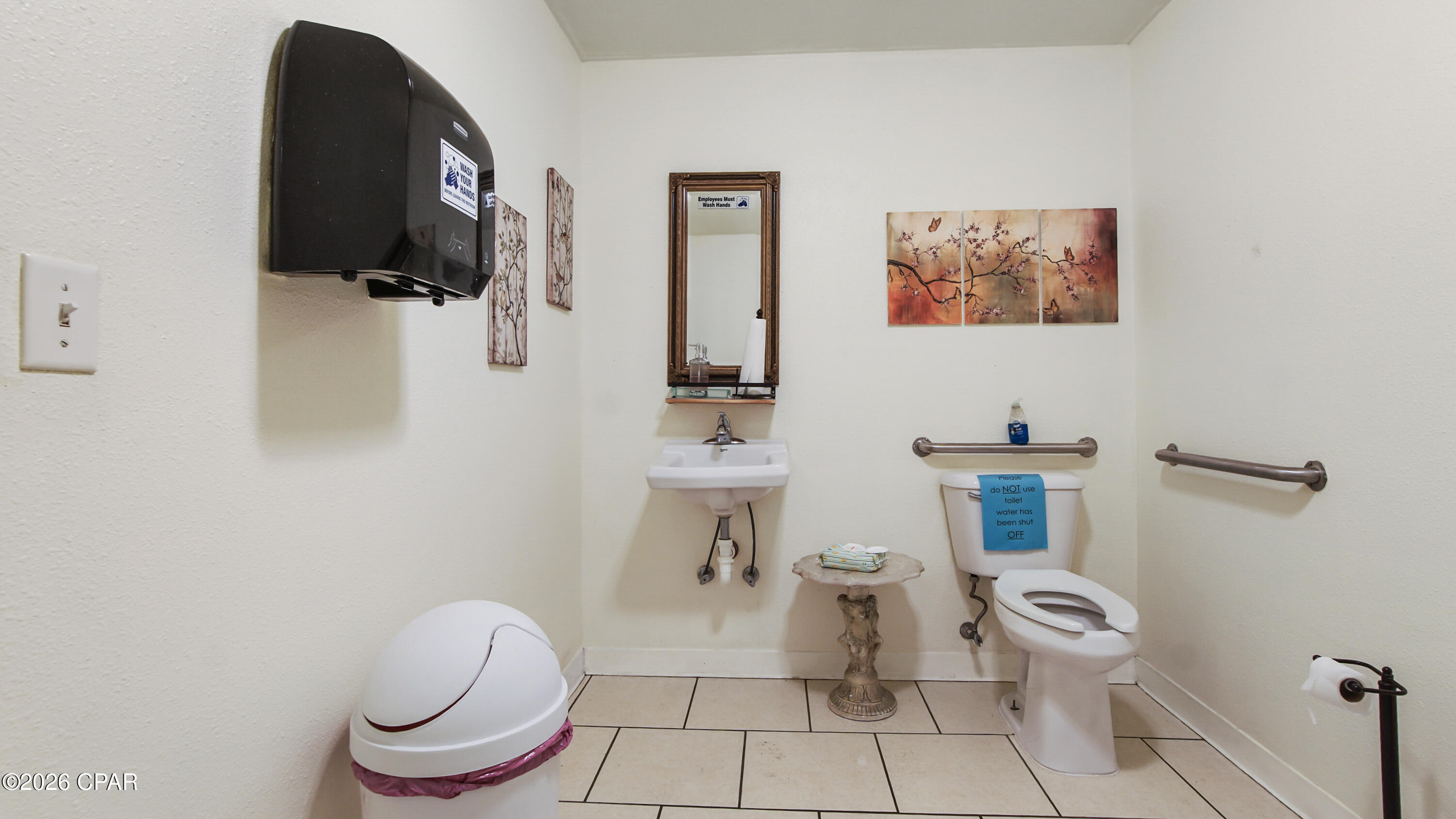 [No Recorded Subdiv] - Commercial Sale