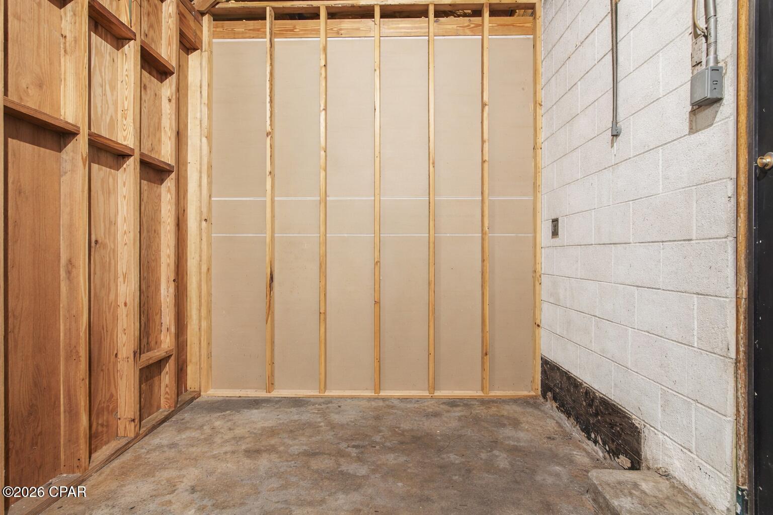 [No Recorded Subdiv] - Commercial Sale