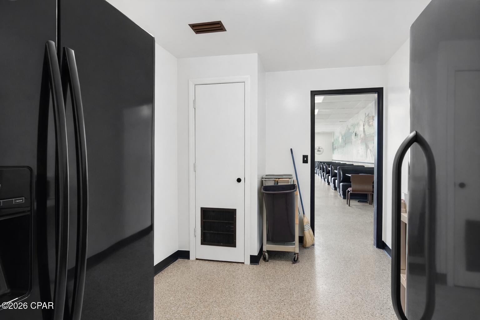 [No Recorded Subdiv] - Commercial Sale