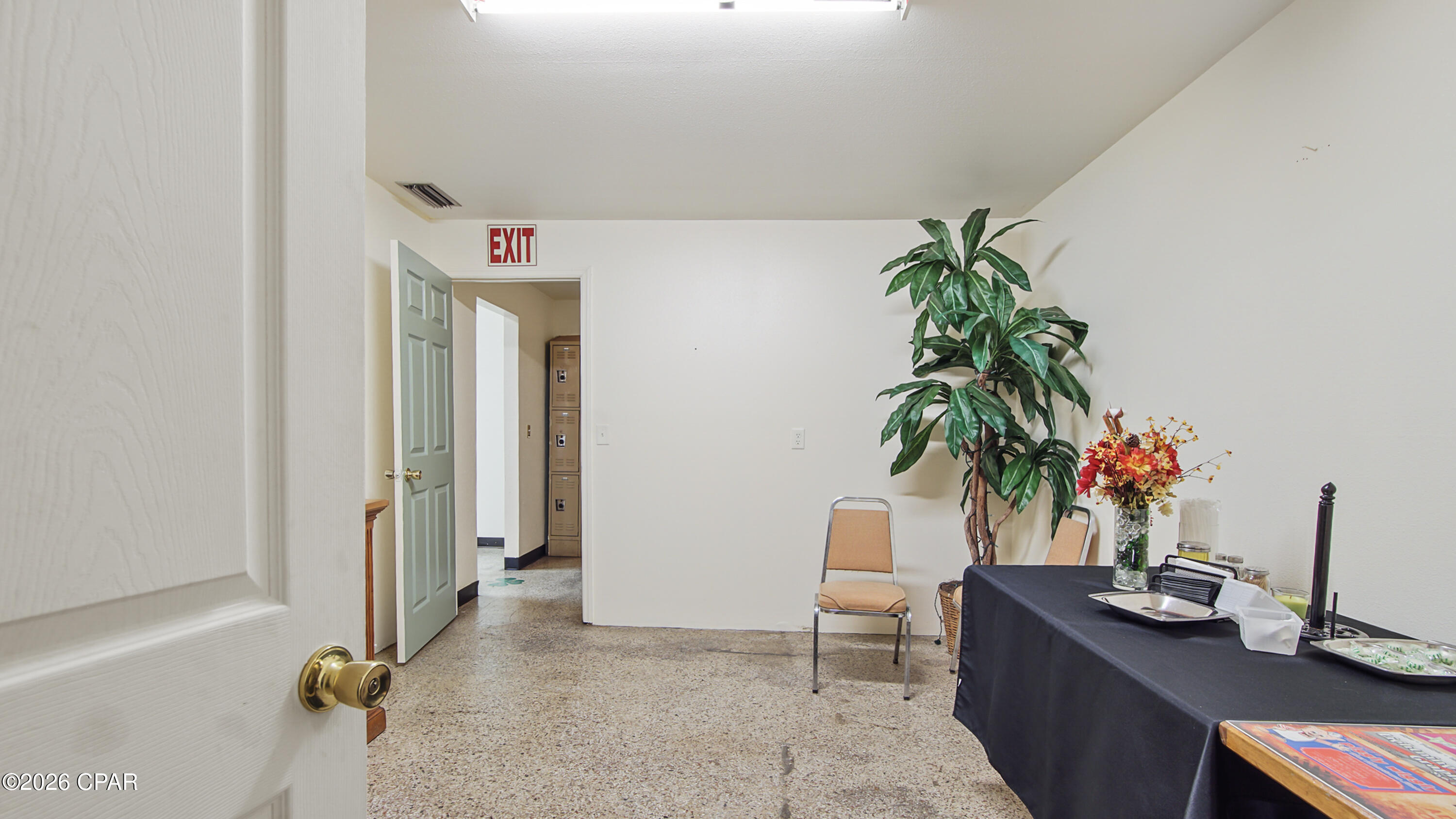 [No Recorded Subdiv] - Commercial Sale