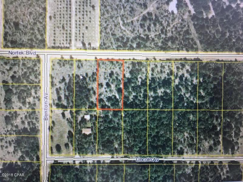 Compass Lake In The Hills - Land