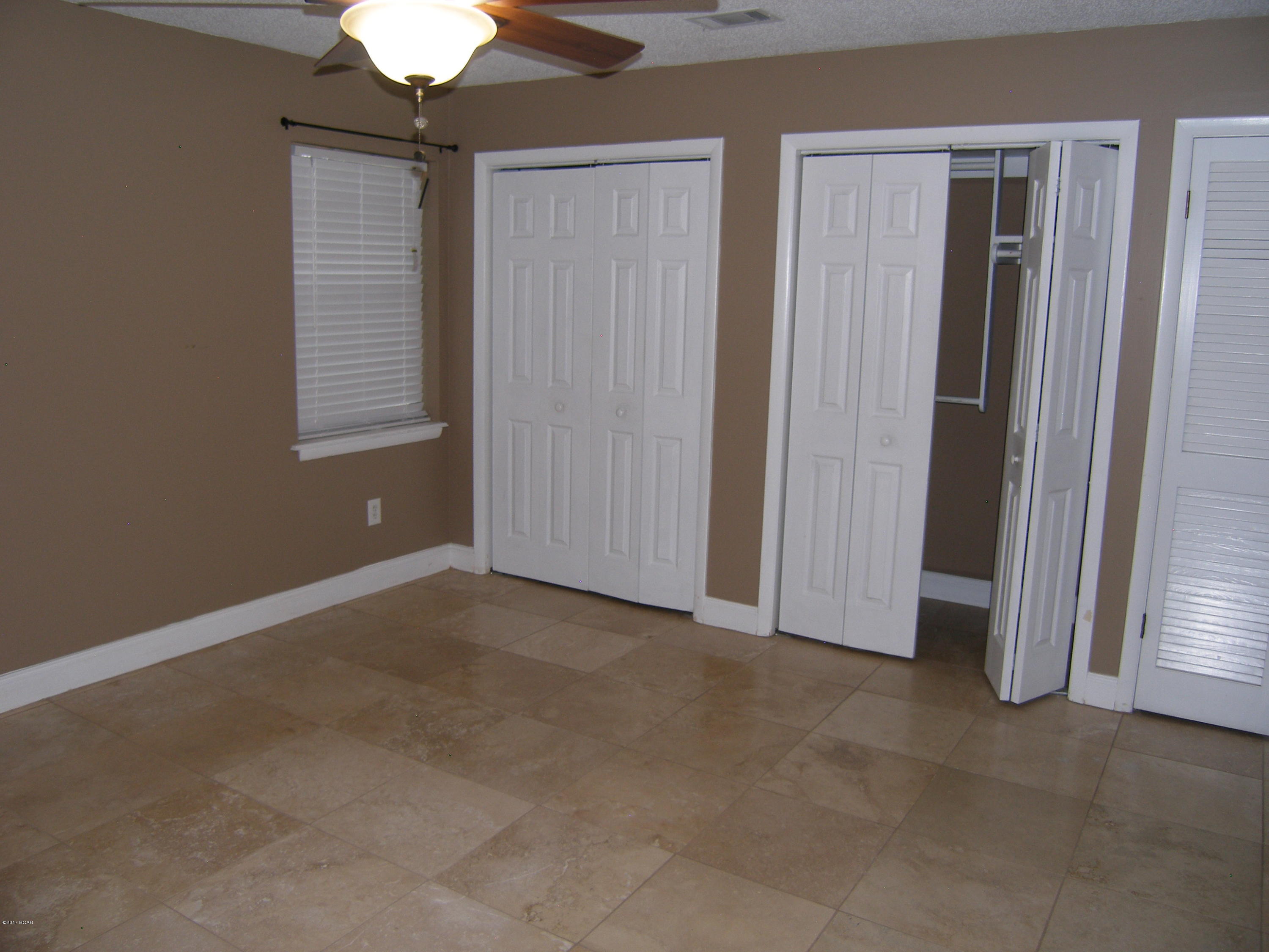 Derby Woods 1st Add - Residential