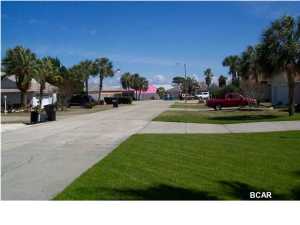 Bid-A-Wee North 1st Add - Residential