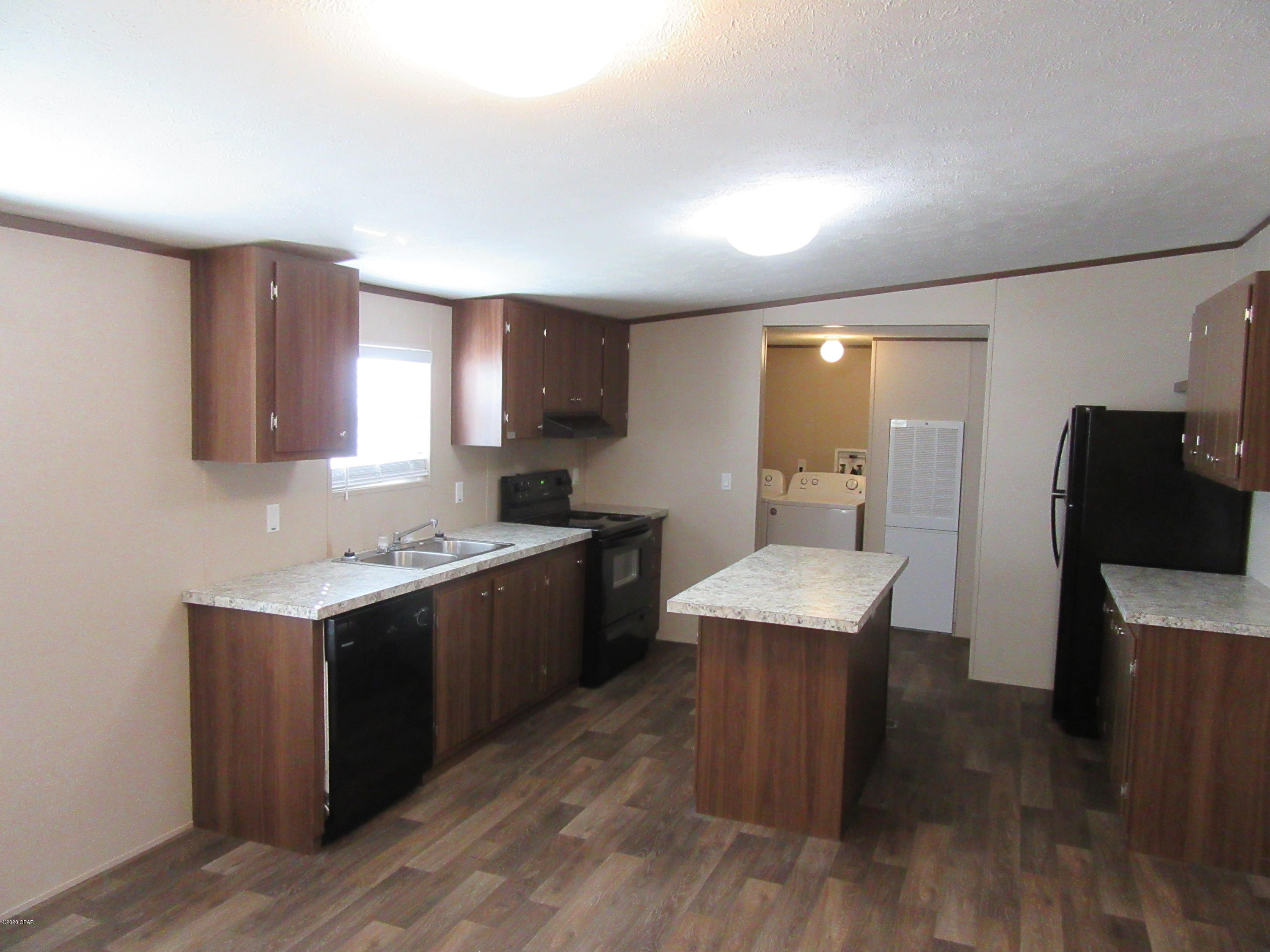 [No Recorded Subdiv] - Residential Lease